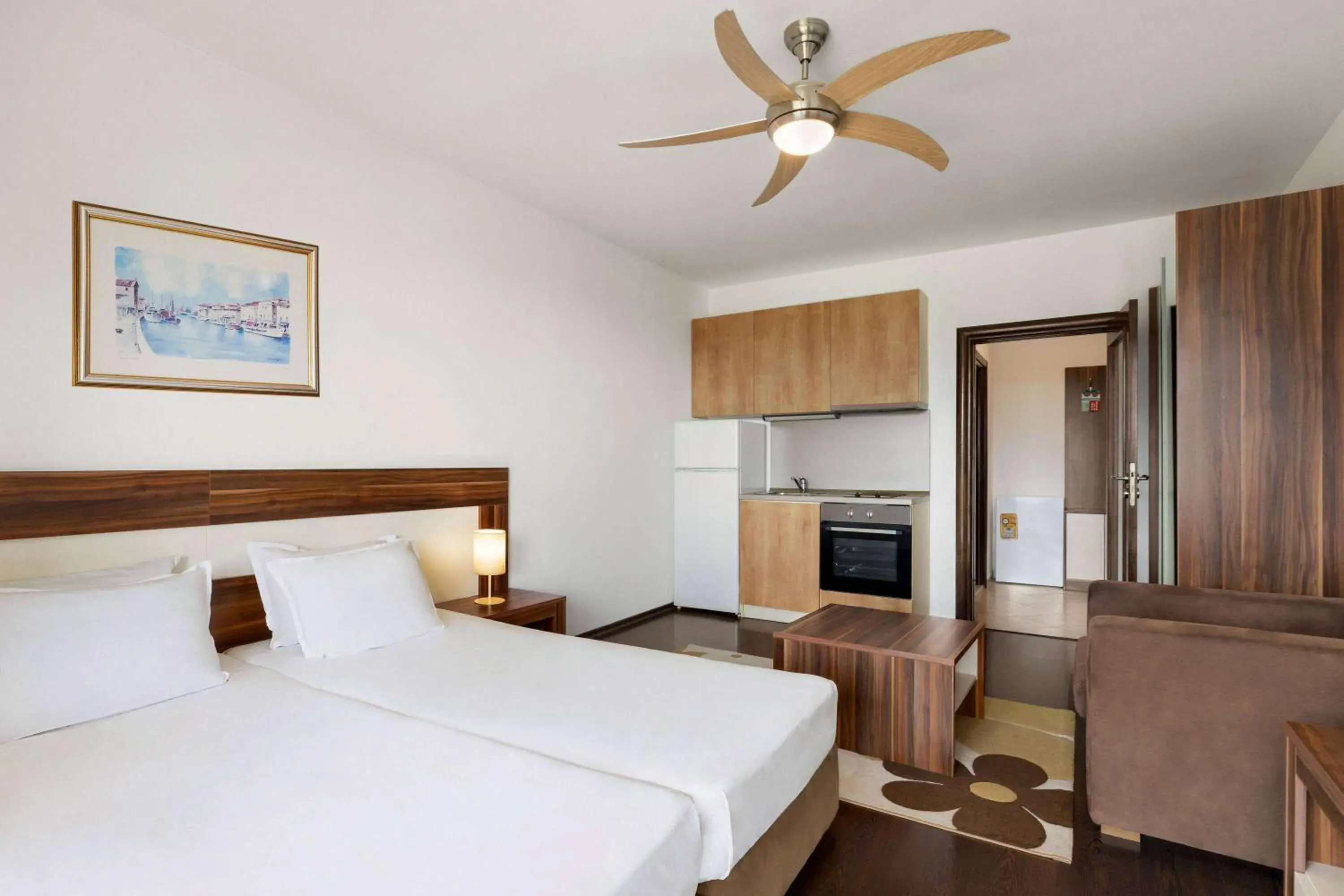 Photo of the whole room, Bed in The Balkan Jewel Resort, Trademark Collection by Wyndham Photo of the whole room, Bed in The Balkan Jewel Resort, Trademark Collection by Wyndham