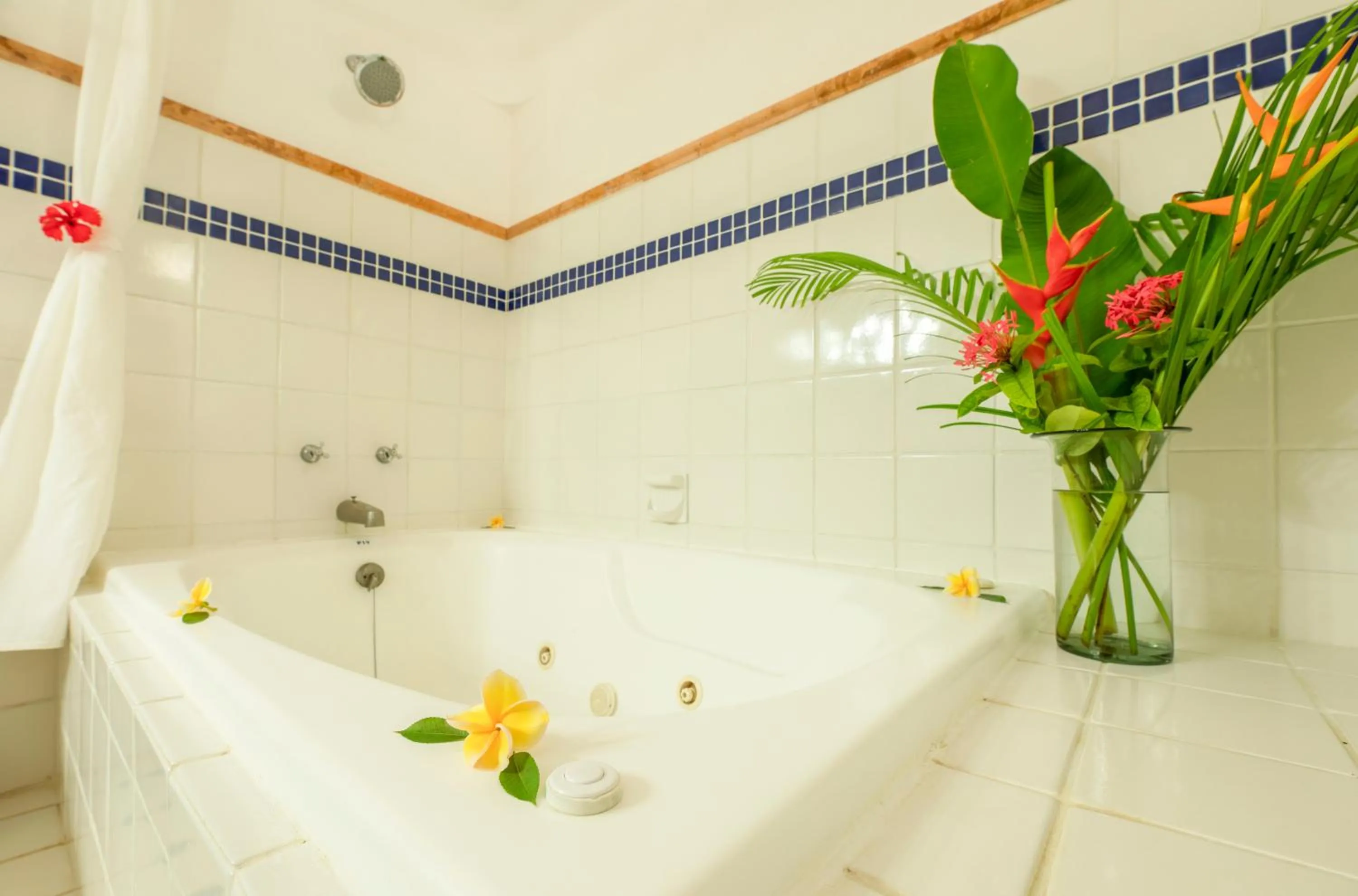 Shower in The Lodge At Uxmal