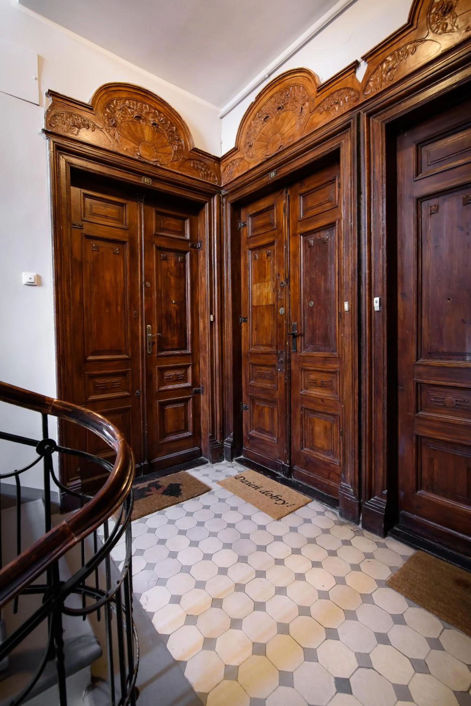 Constitution Square Rooms