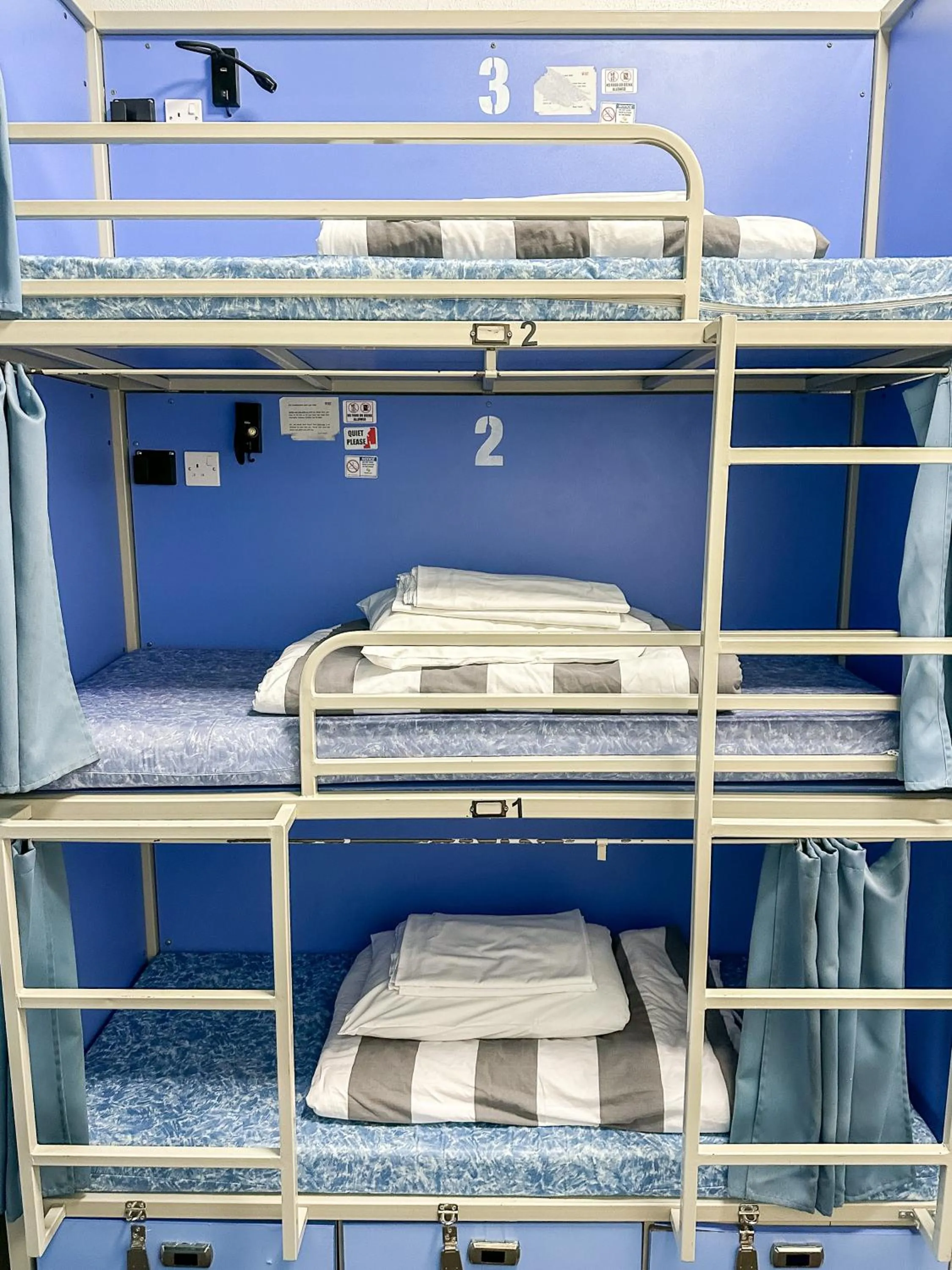 Bed in Smart Hyde Park Inn