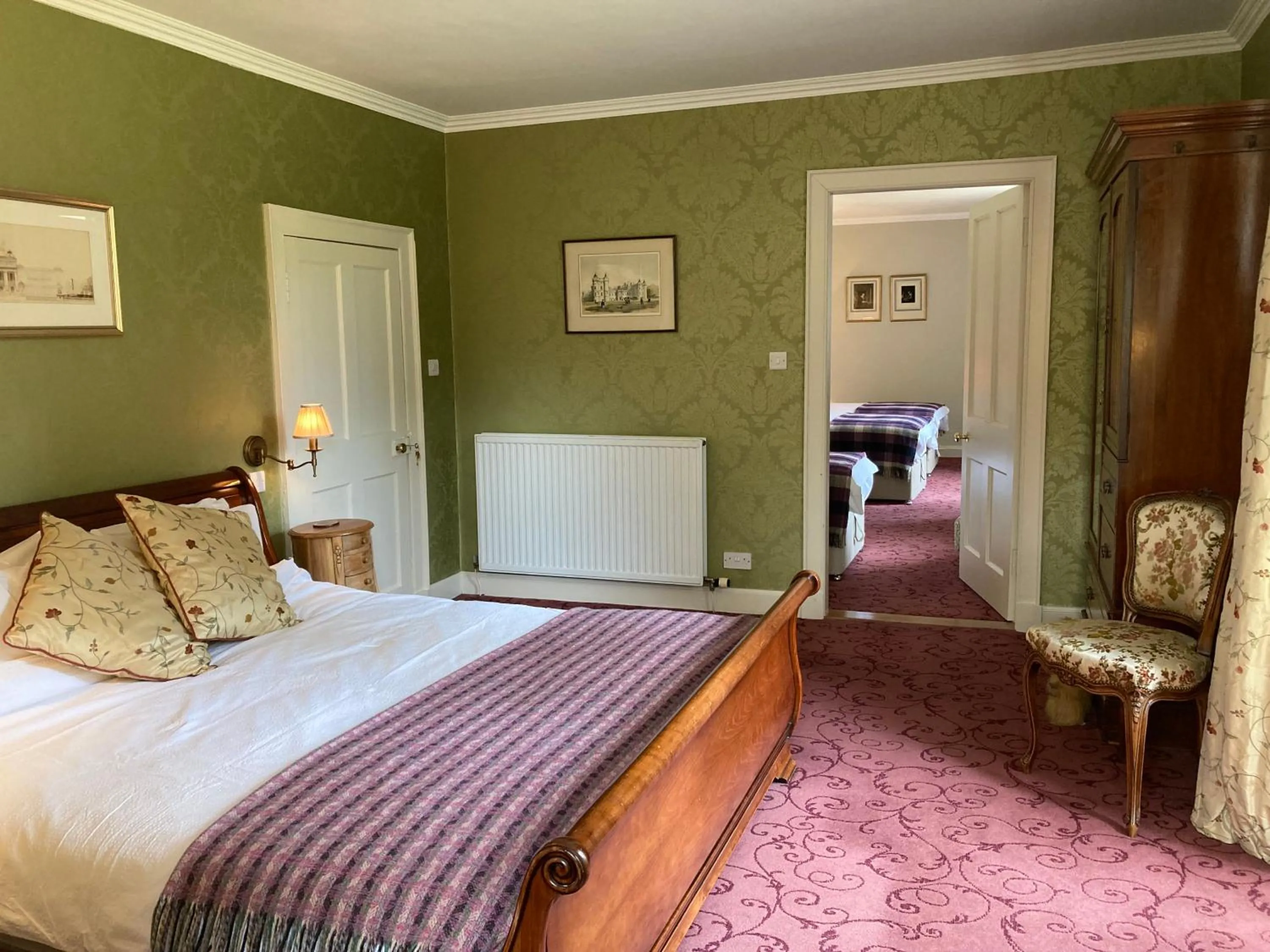 Photo of the whole room, Bed in Bedrule Old Manse B&B