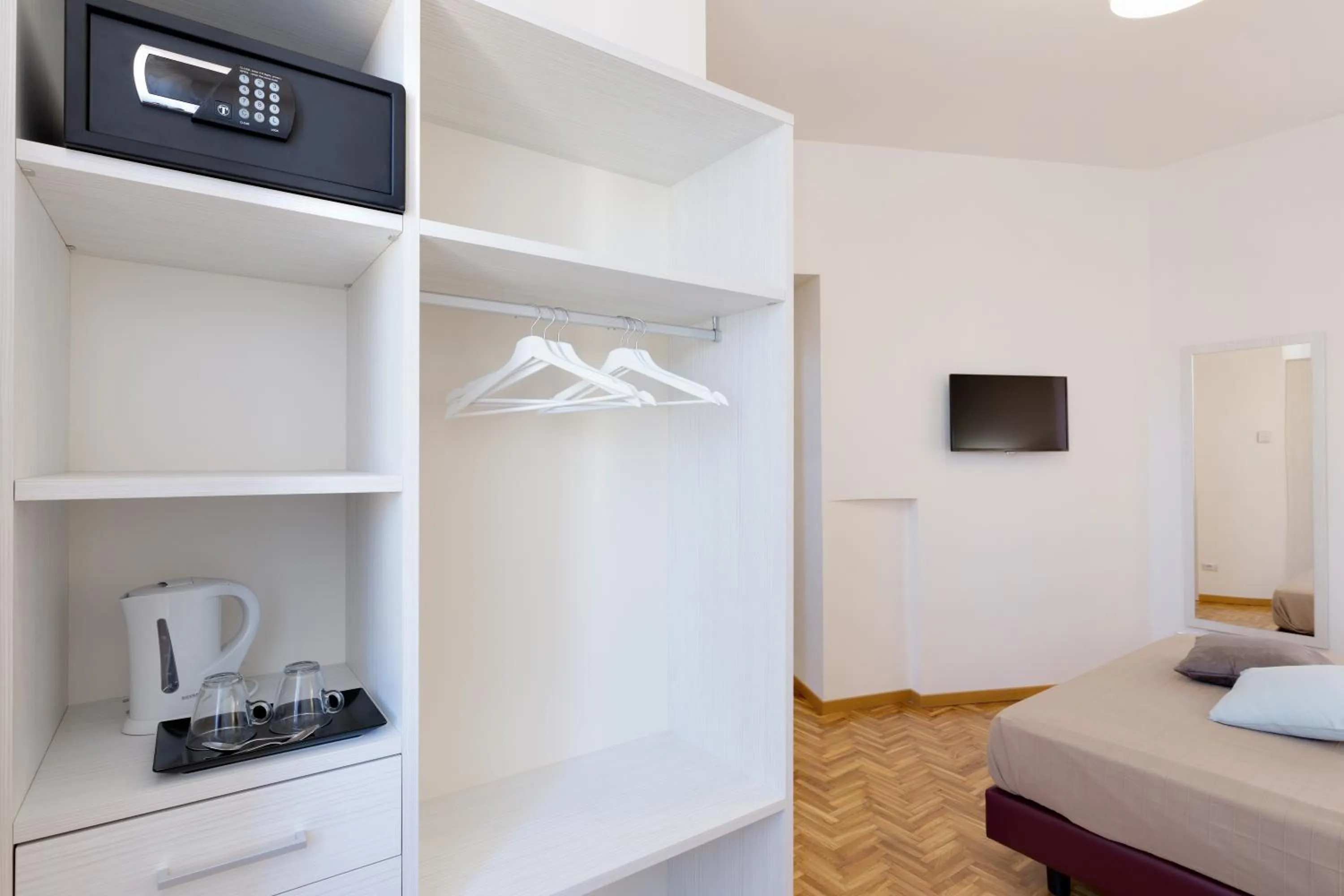 TV and multimedia, Bed in Dolce Luxury Rooms