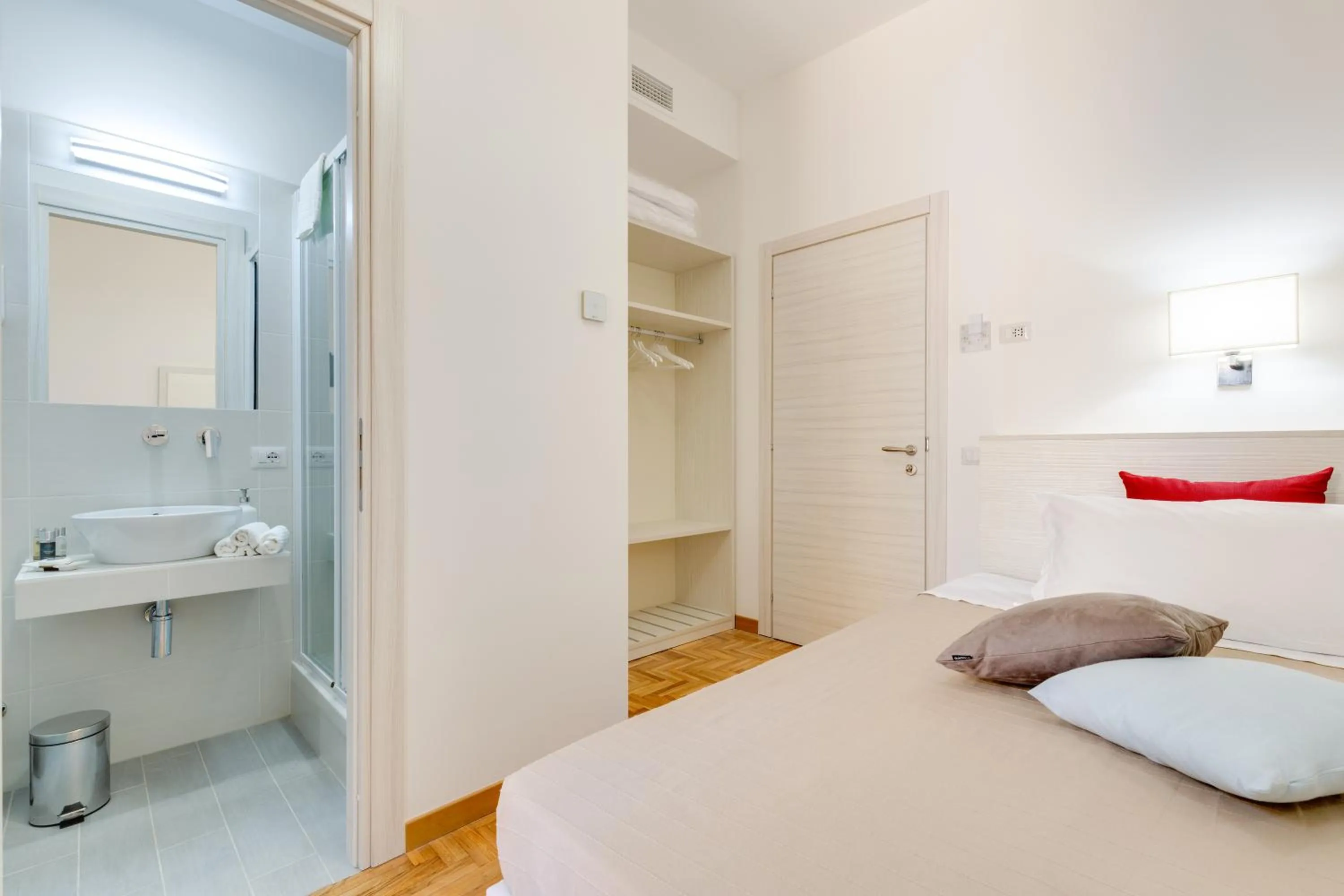 Photo of the whole room, Bed in Dolce Luxury Rooms