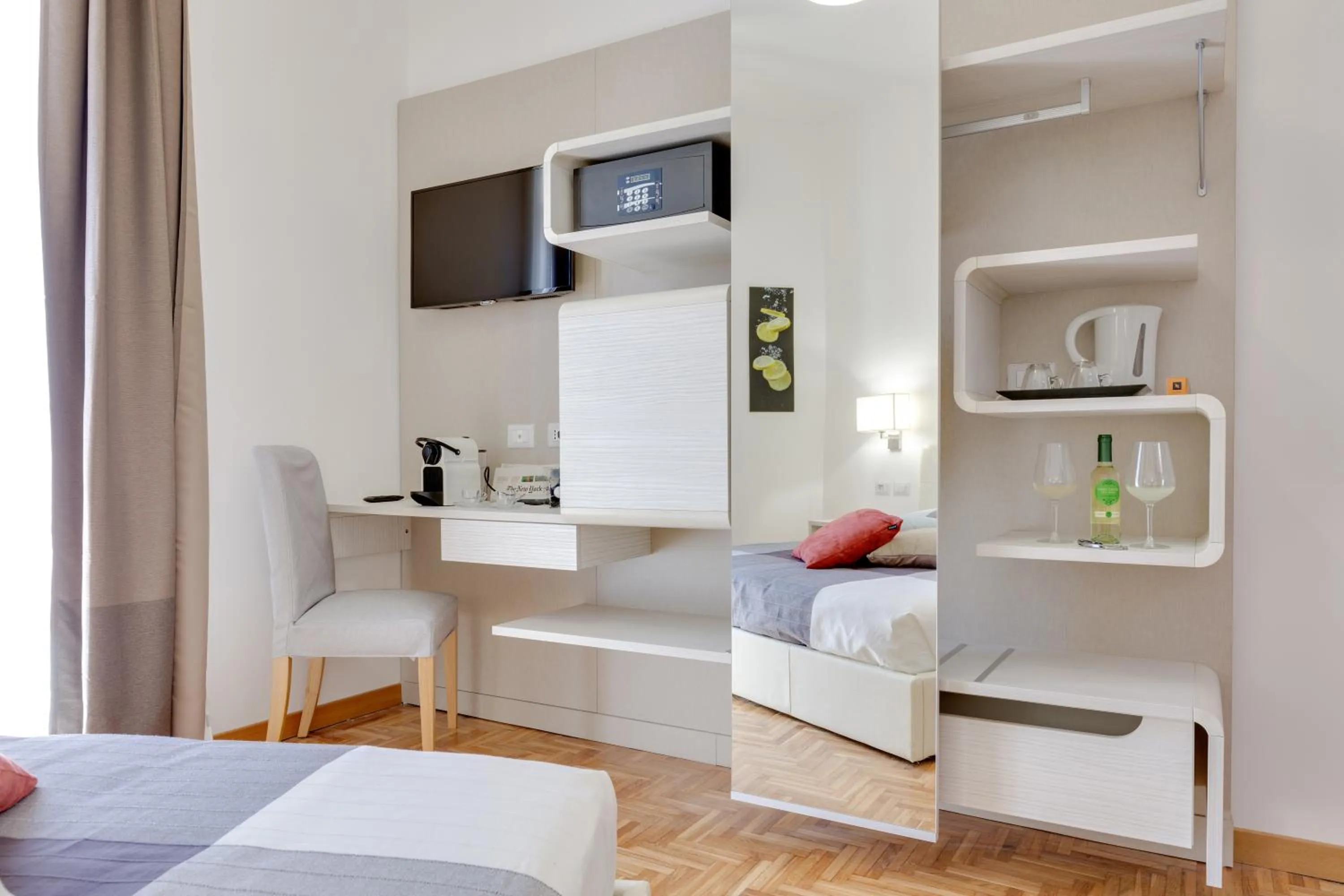 Photo of the whole room, Bed in Dolce Luxury Rooms