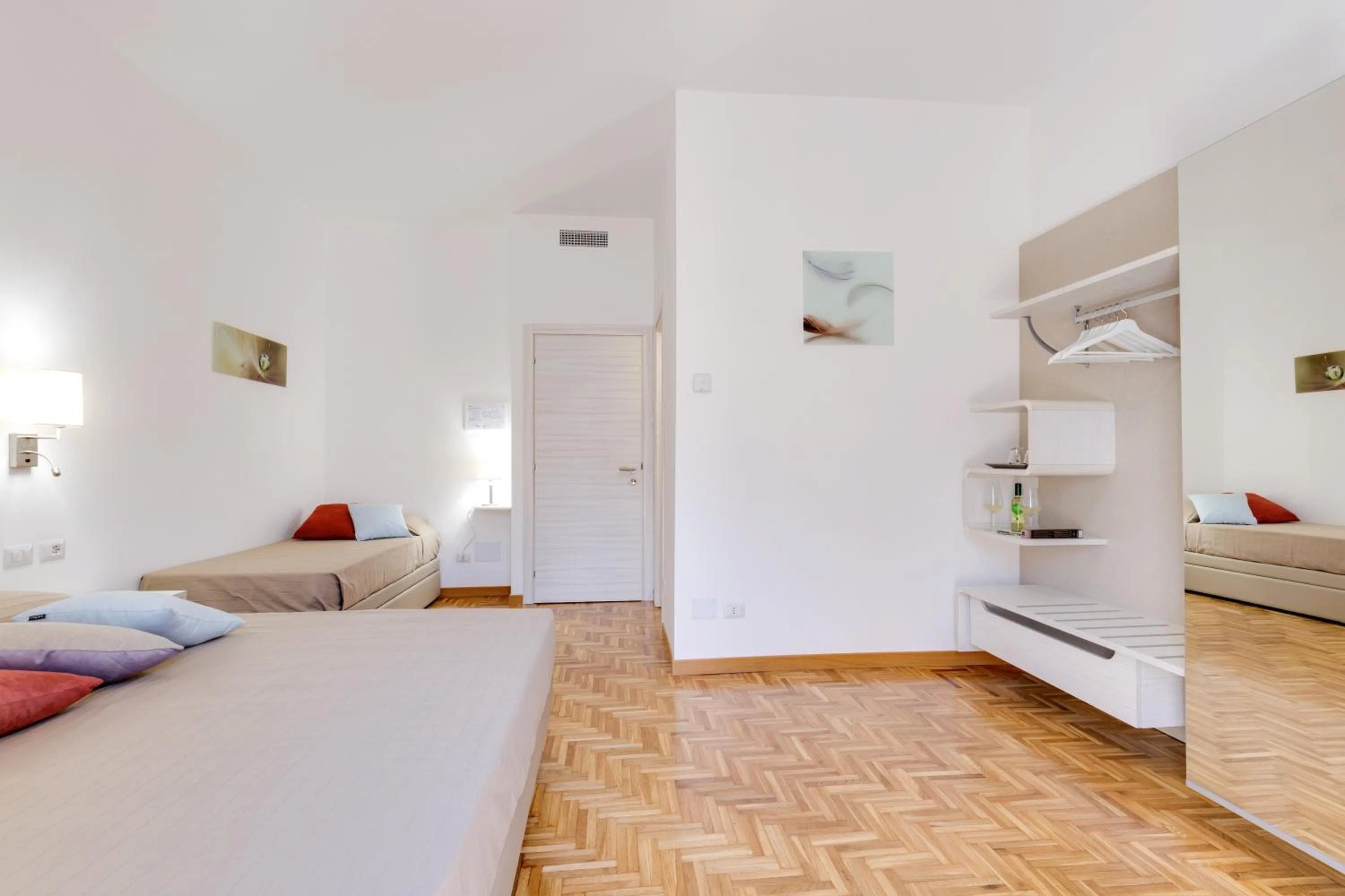 Living room, Bed in Dolce Luxury Rooms