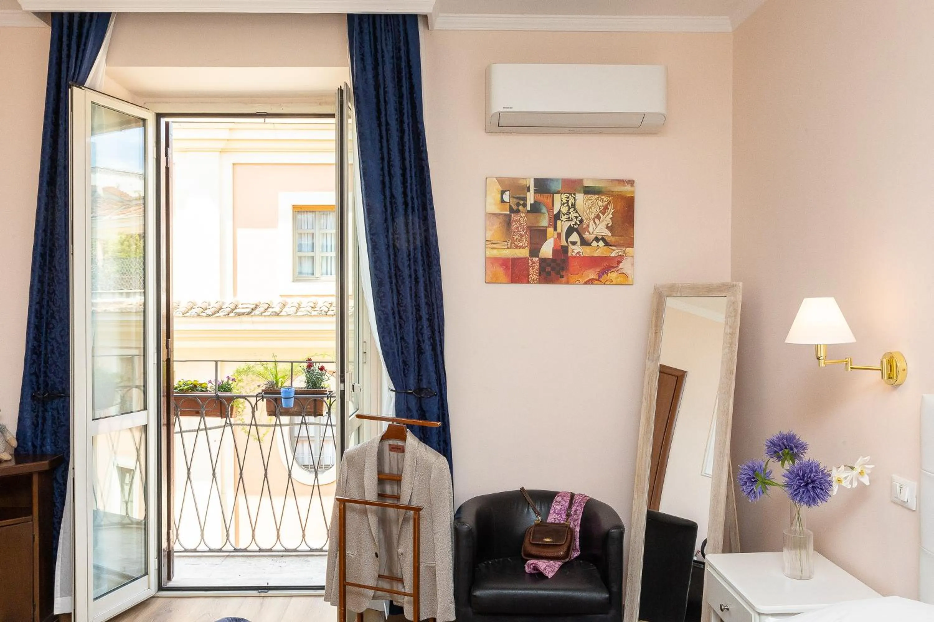 Bedroom in Rome To Stay