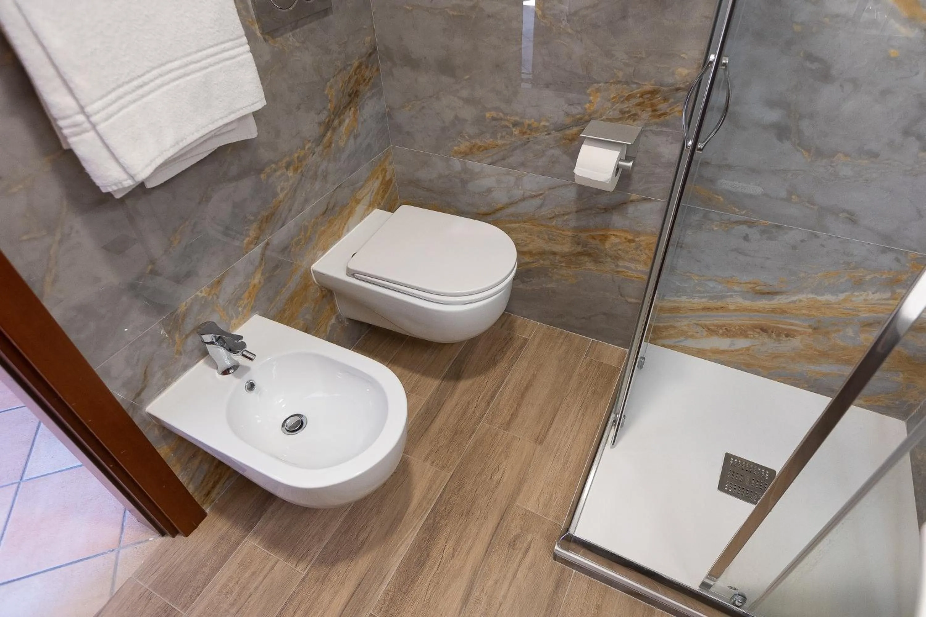 Shower in Rome To Stay