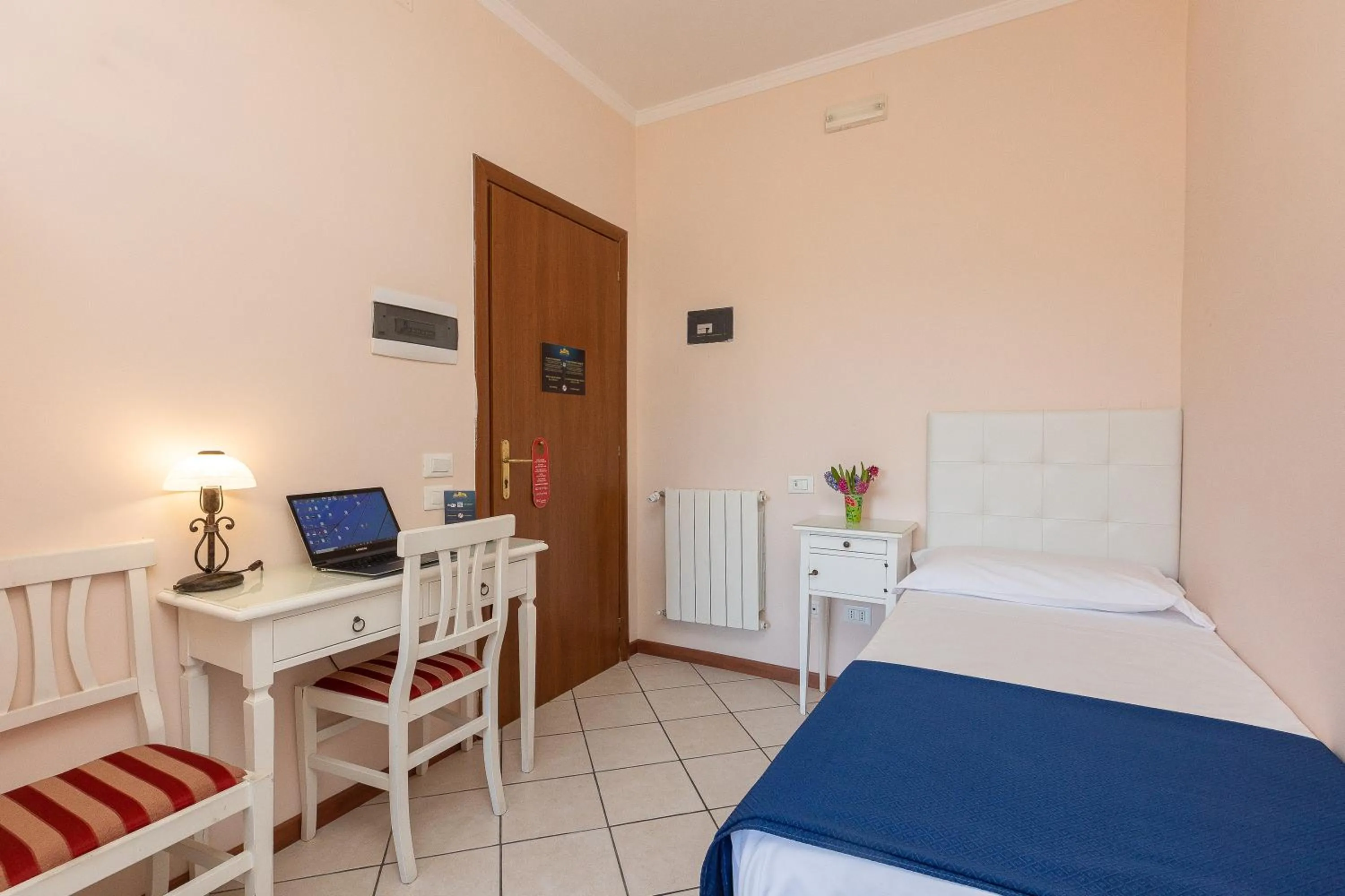 Bedroom, Bed in Rome To Stay