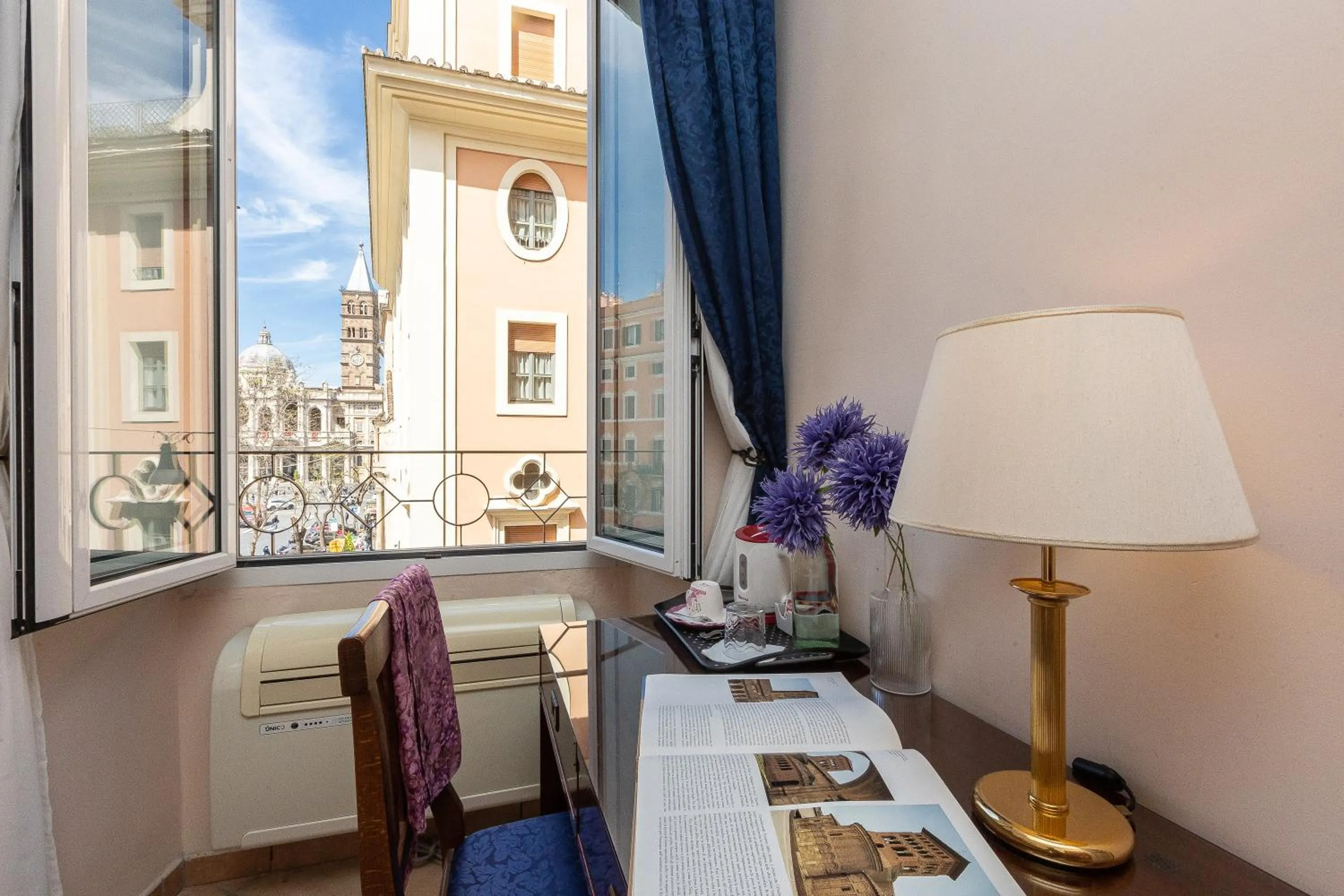 Bedroom in Rome To Stay