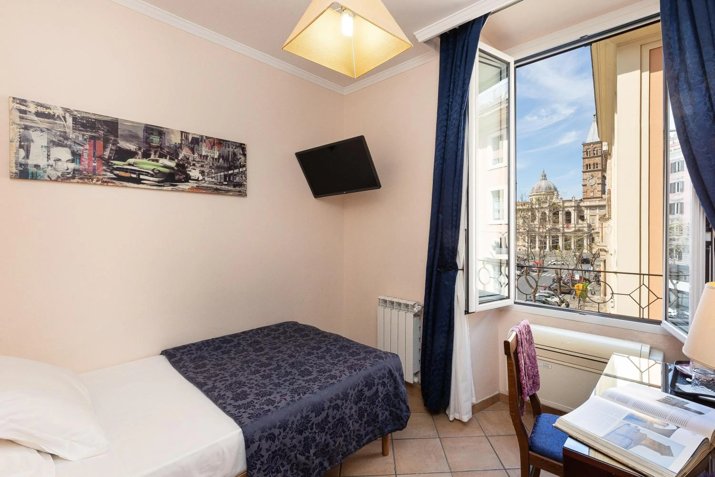 Bedroom, Bed in Rome To Stay