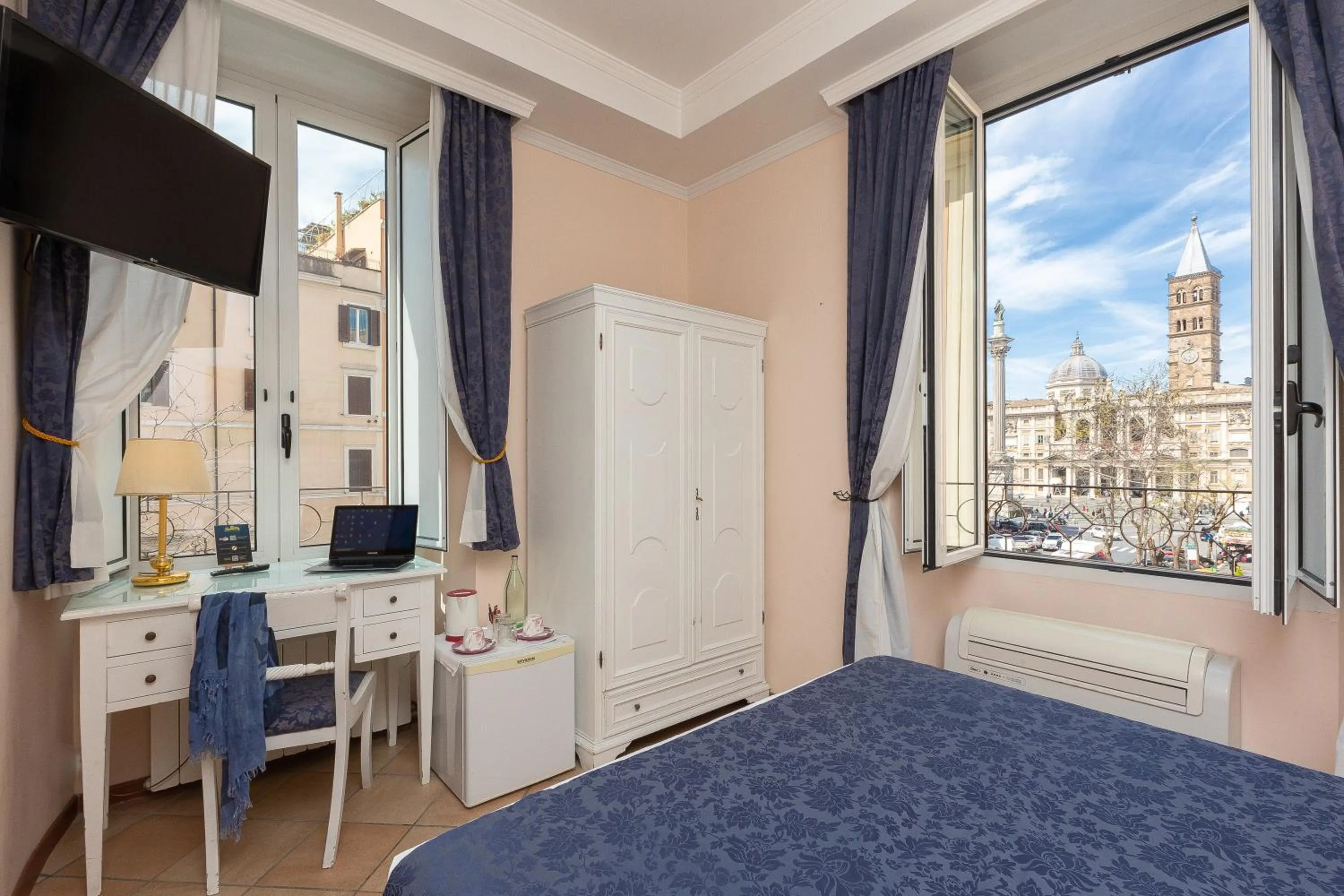 TV and multimedia, Bed in Rome To Stay