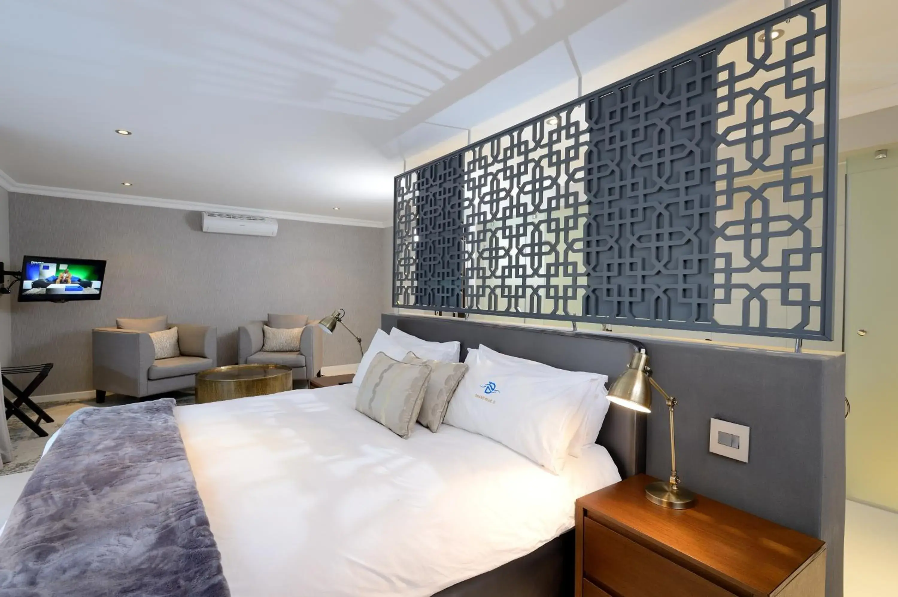 Suite in Grand Blue D Suite in Grand Blue D