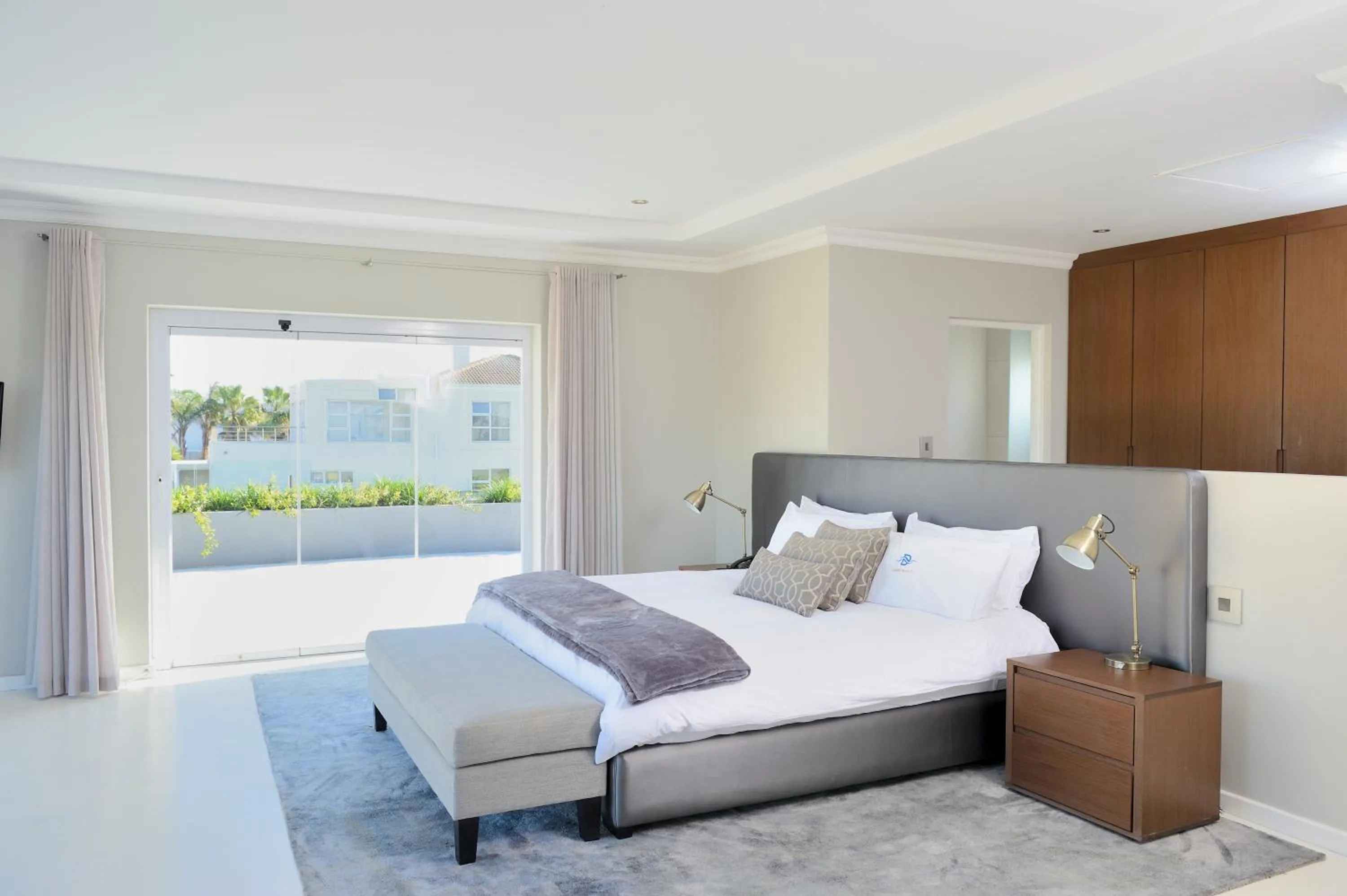 Balcony/Terrace, Bed in Grand Blue D