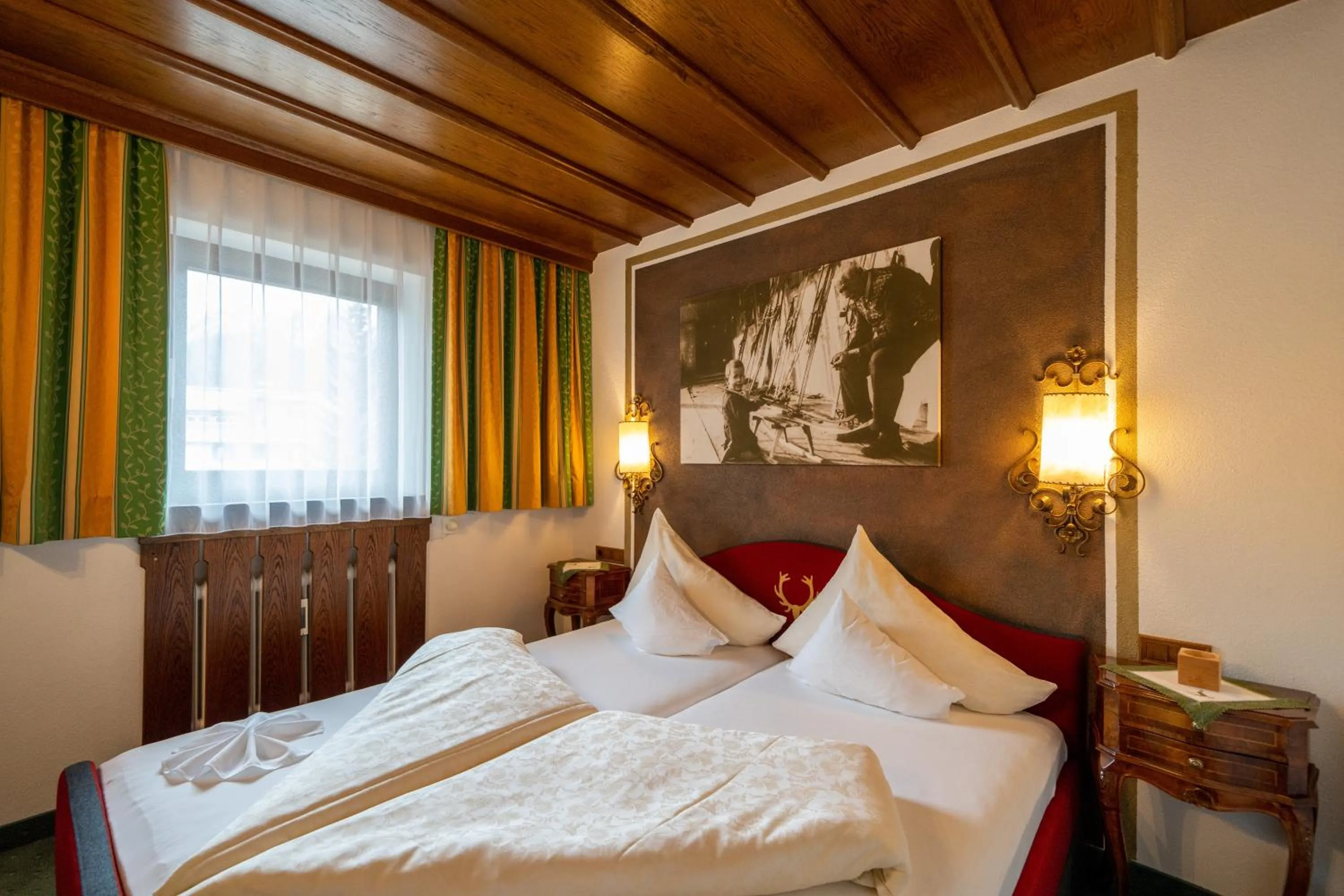 Bedroom, Bed in Hotel Jagdhaus Monzabon