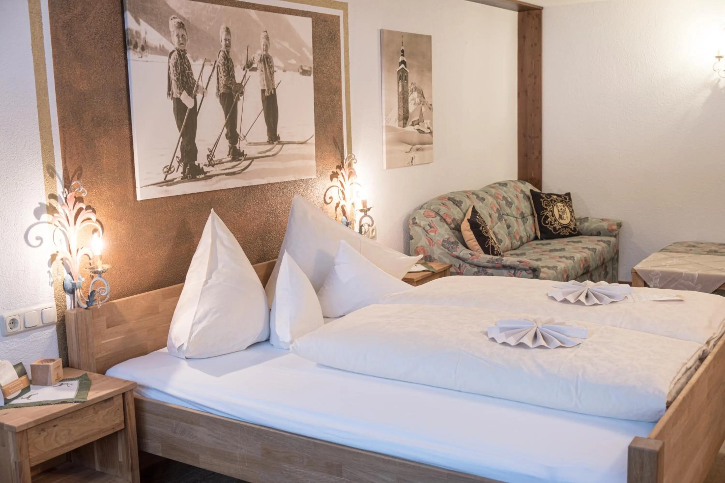 Bed in Hotel Jagdhaus Monzabon