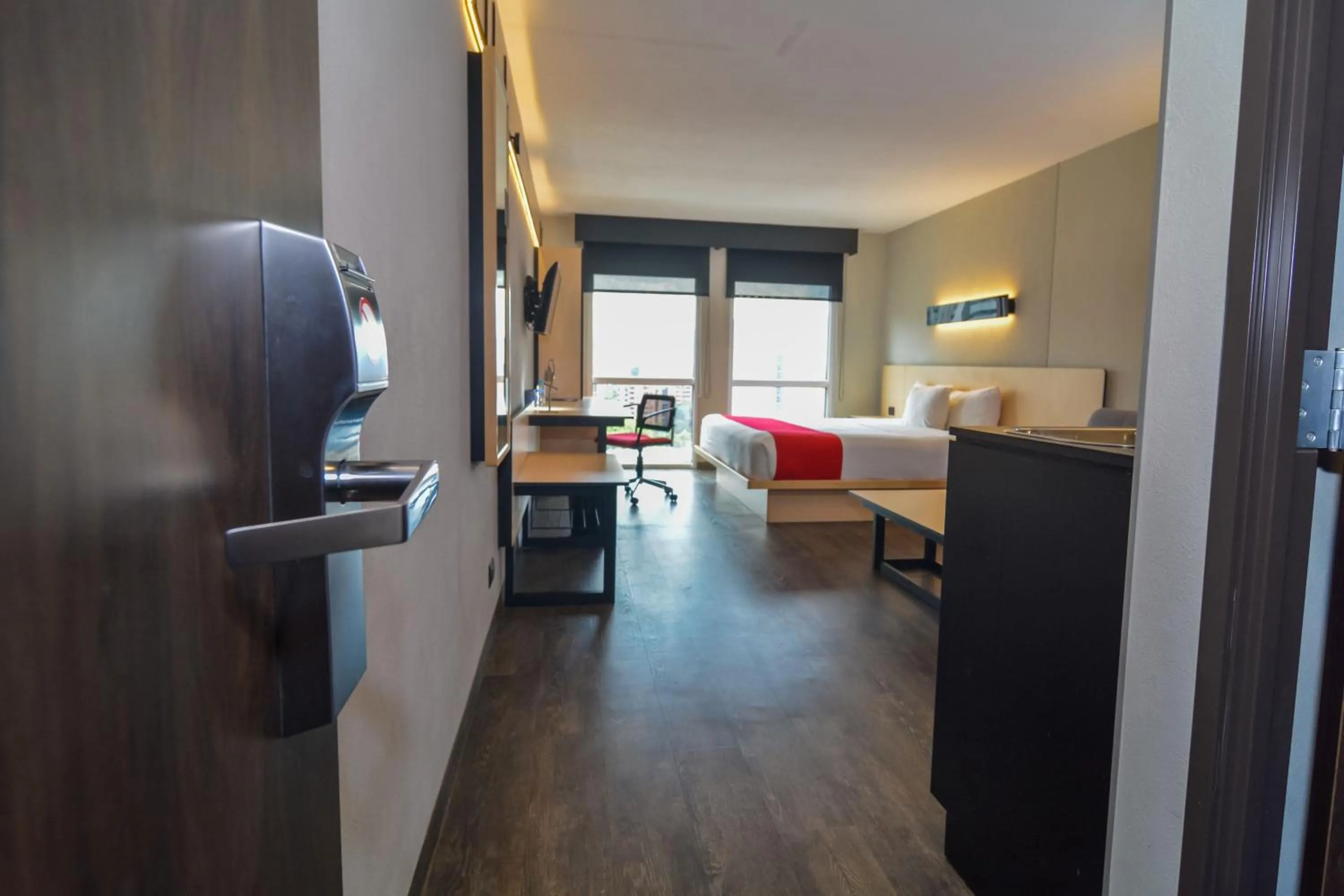 Photo of the whole room, Bed in City Express Plus by Marriott Medellín Colombia