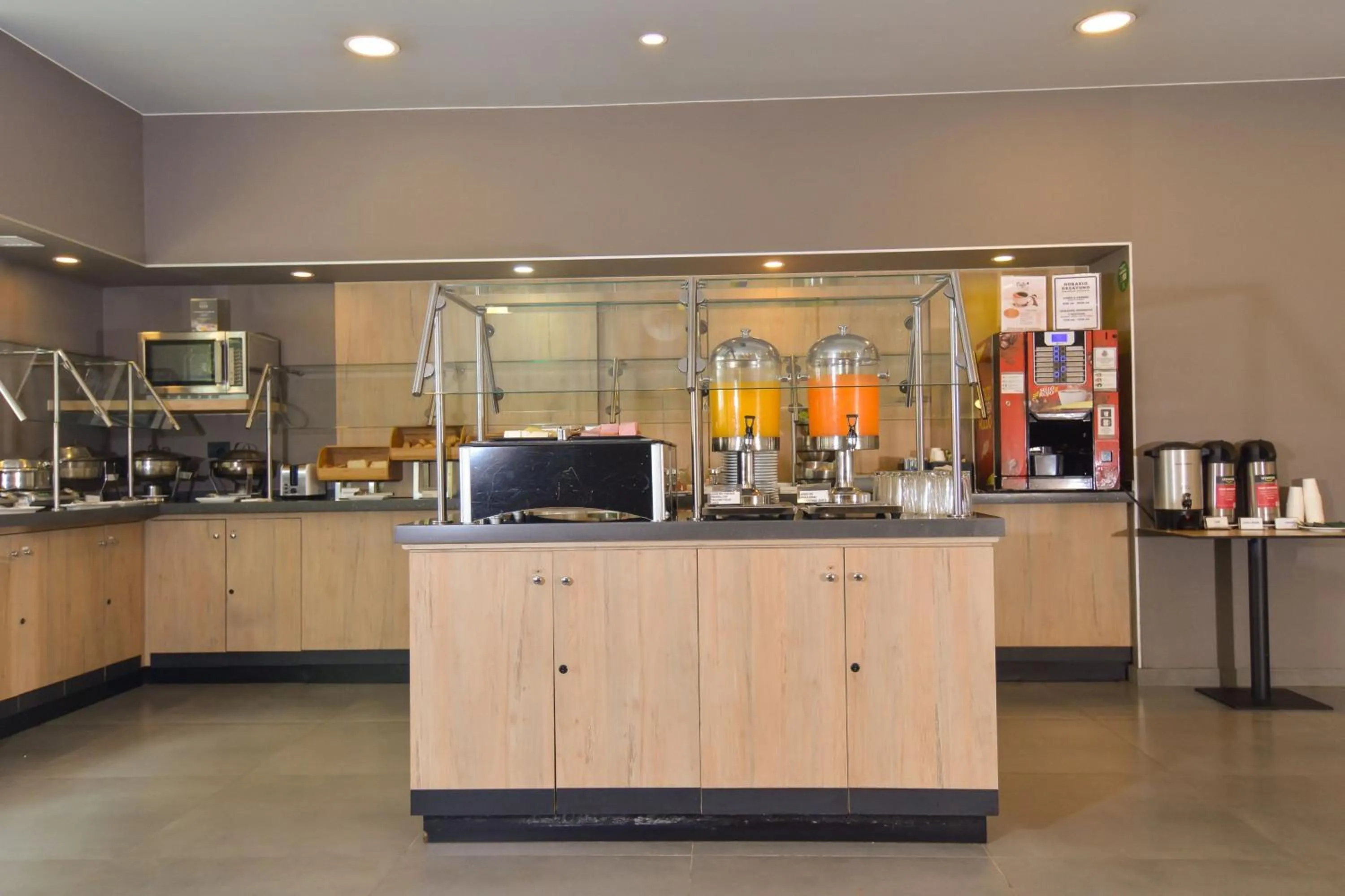 Breakfast in City Express Plus by Marriott Medellín Colombia