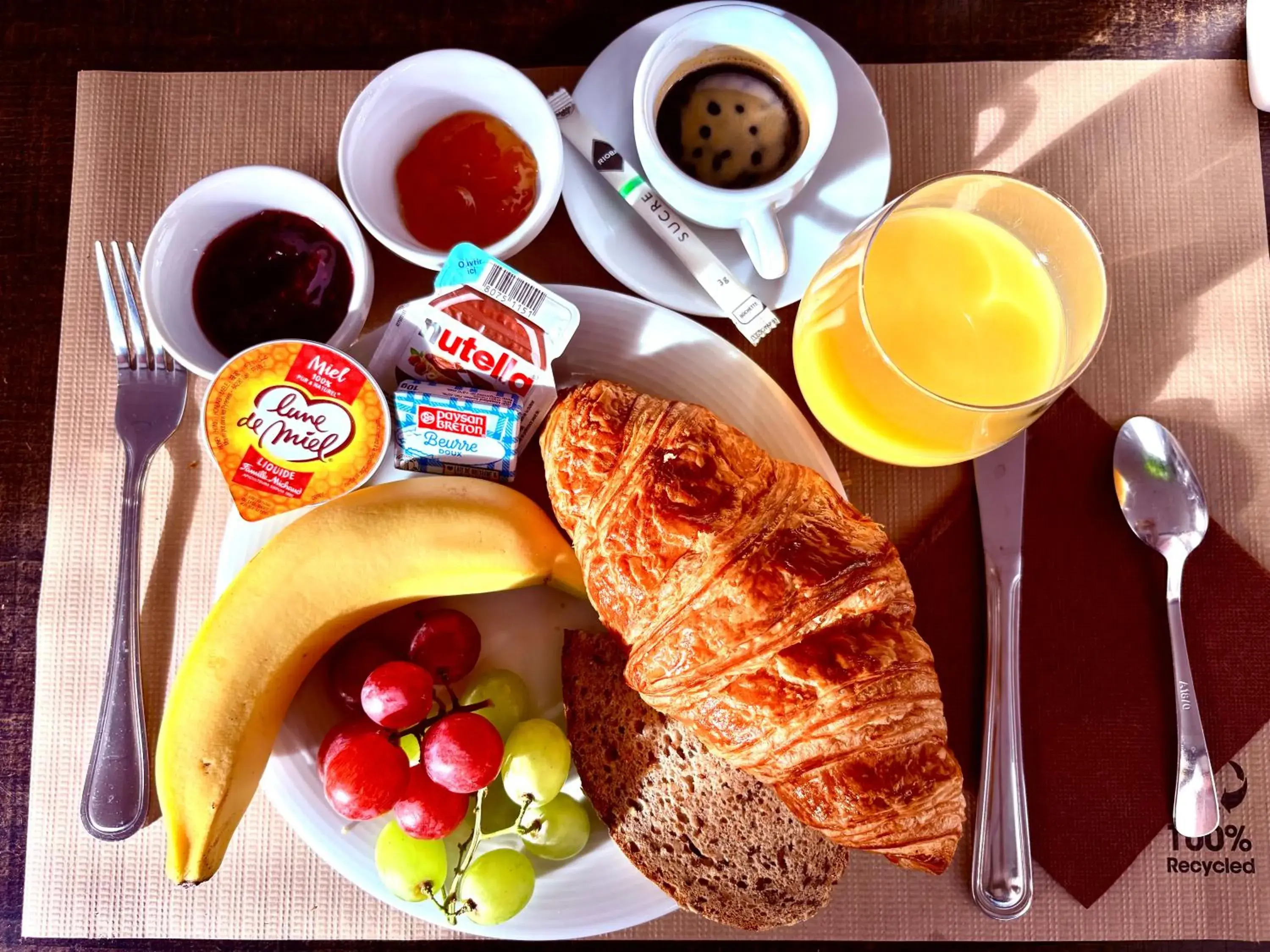 Breakfast in Hotel Parisien Breakfast in Hotel Parisien