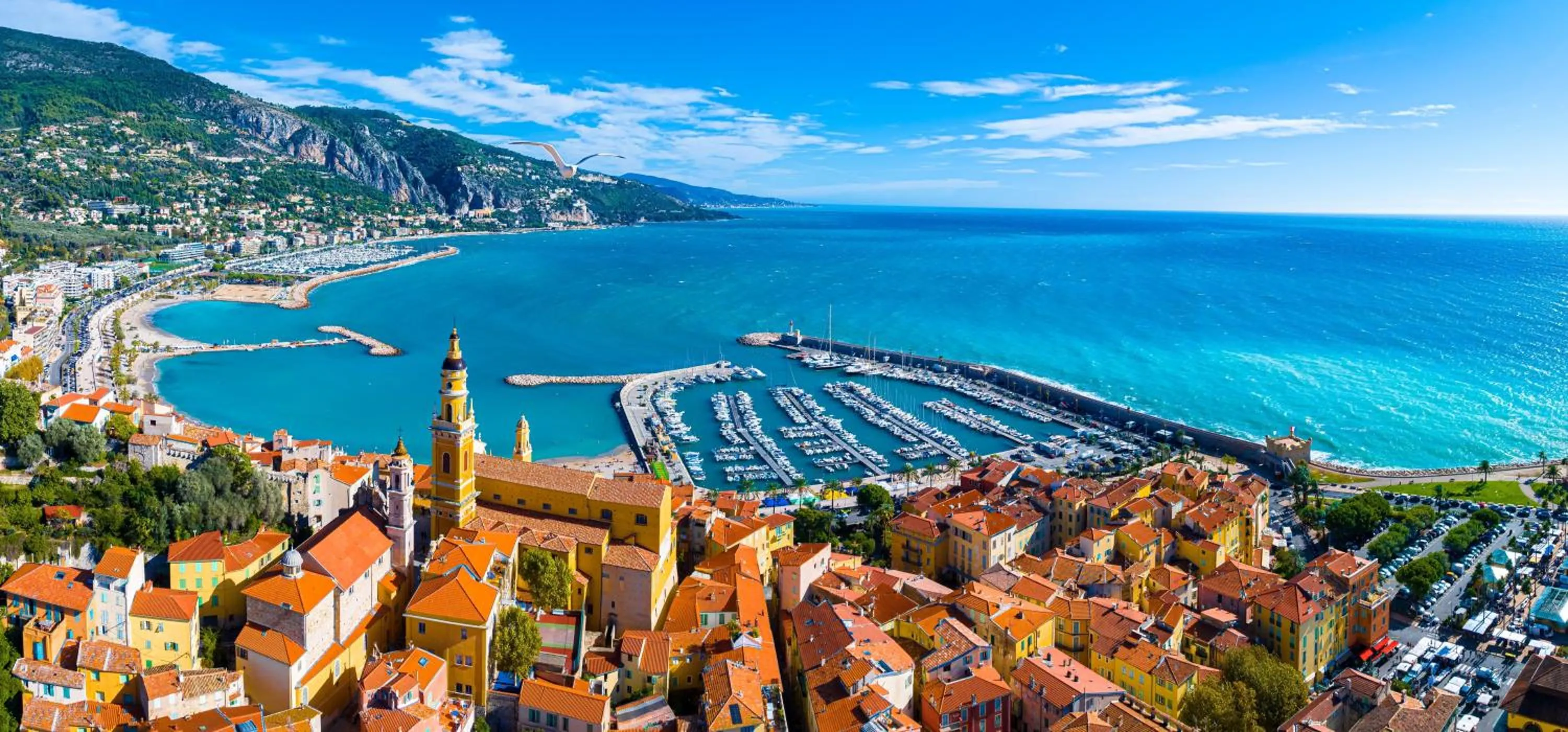 Nearby landmark in Hotel Parisien