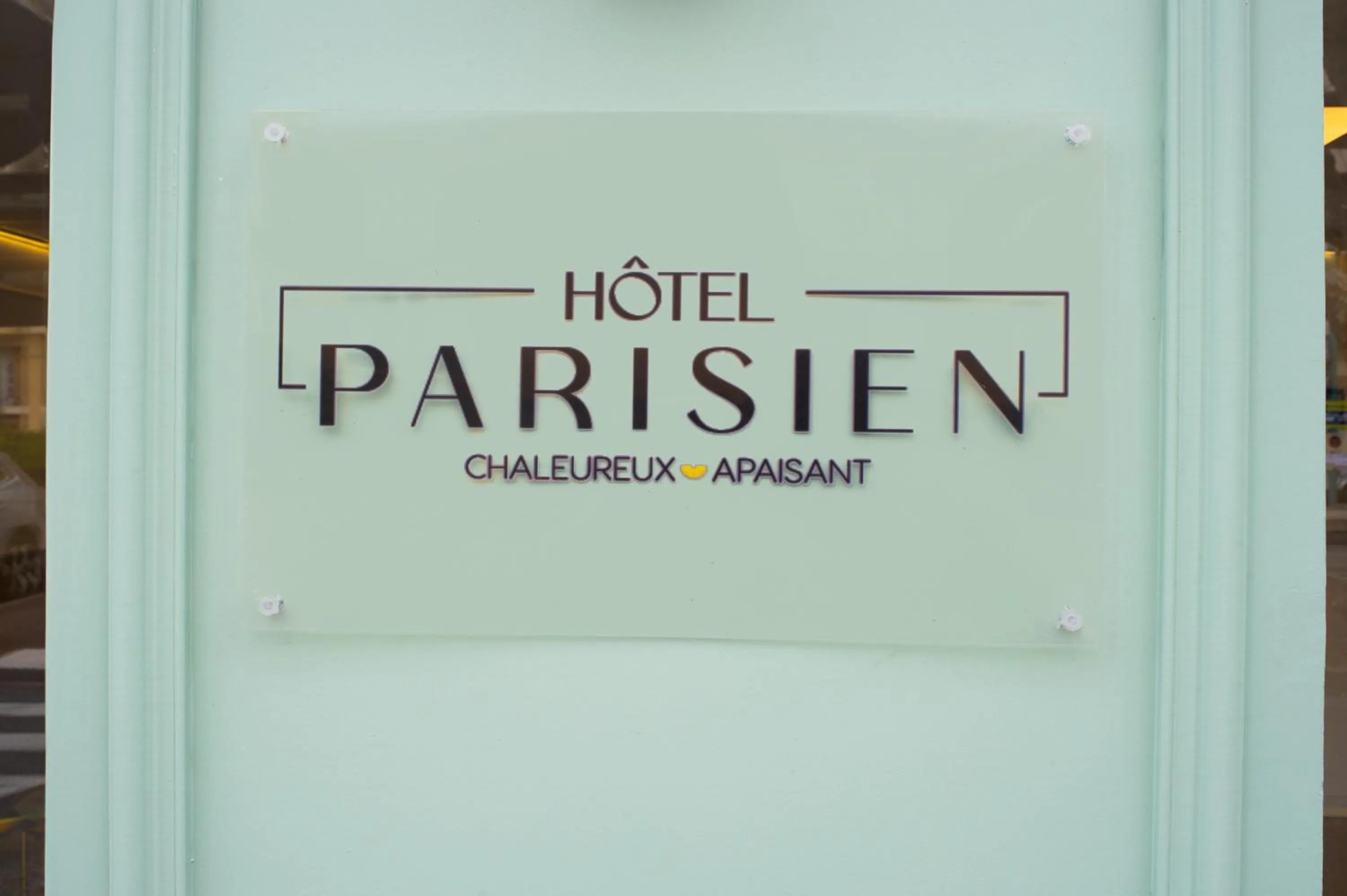 Property building in Hotel Parisien