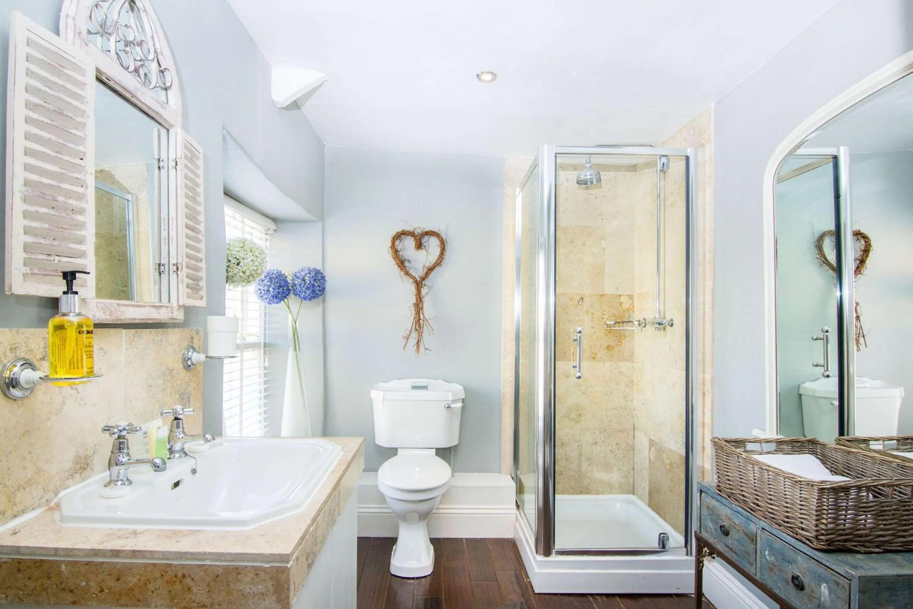 Bathroom in Black Horse Inn