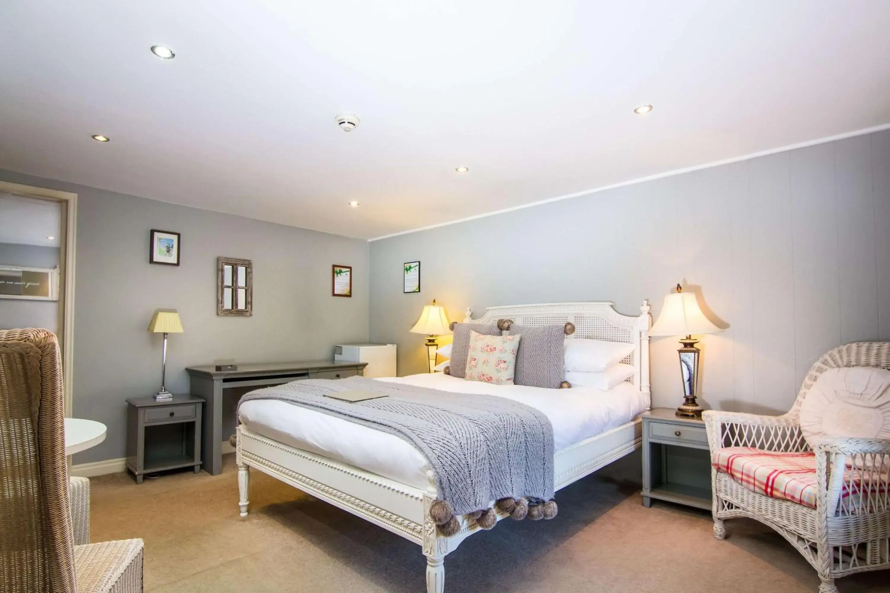 Photo of the whole room, Bed in Black Horse Inn Photo of the whole room, Bed in Black Horse Inn