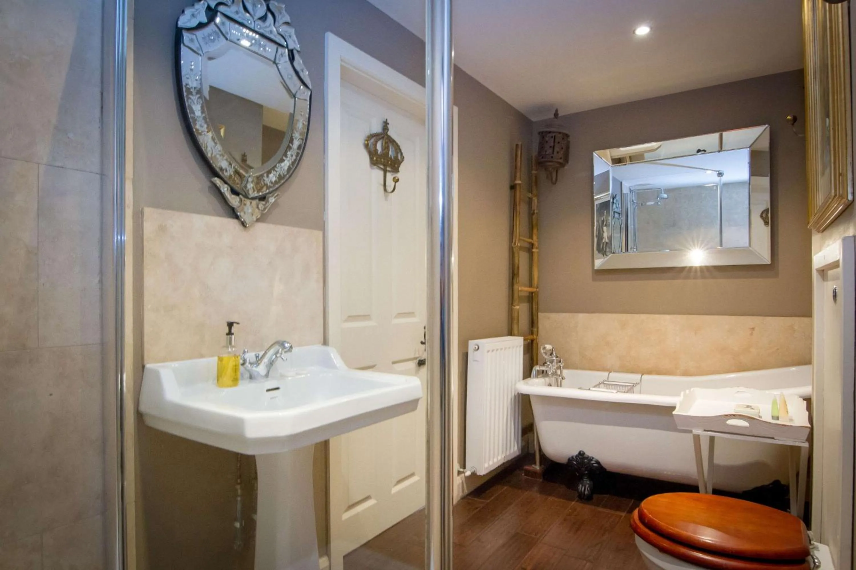 Bathroom in Black Horse Inn