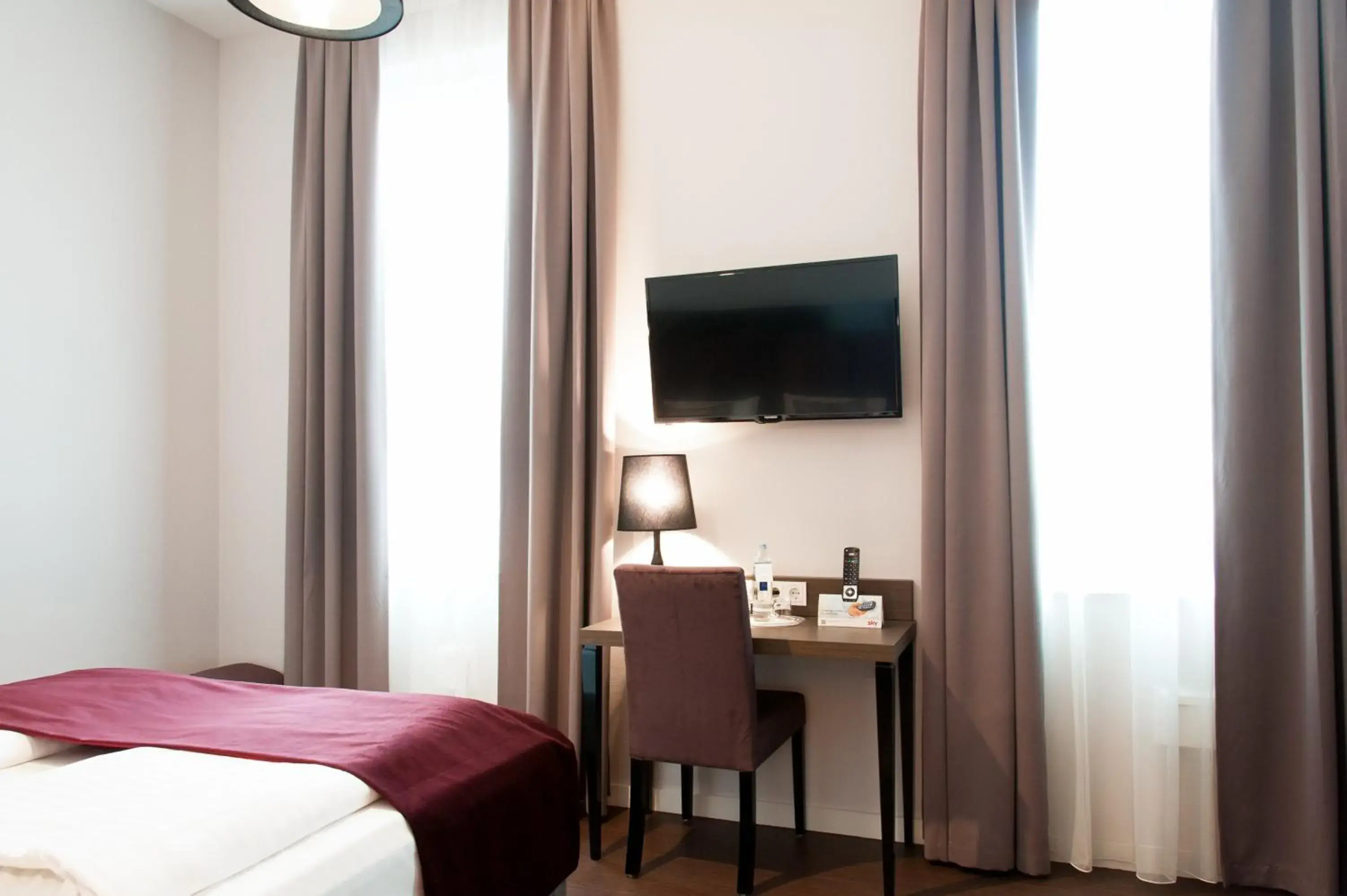 Photo of the whole room, Bed in Arena an der Friedberger Warte Photo of the whole room, Bed in Arena an der Friedberger Warte