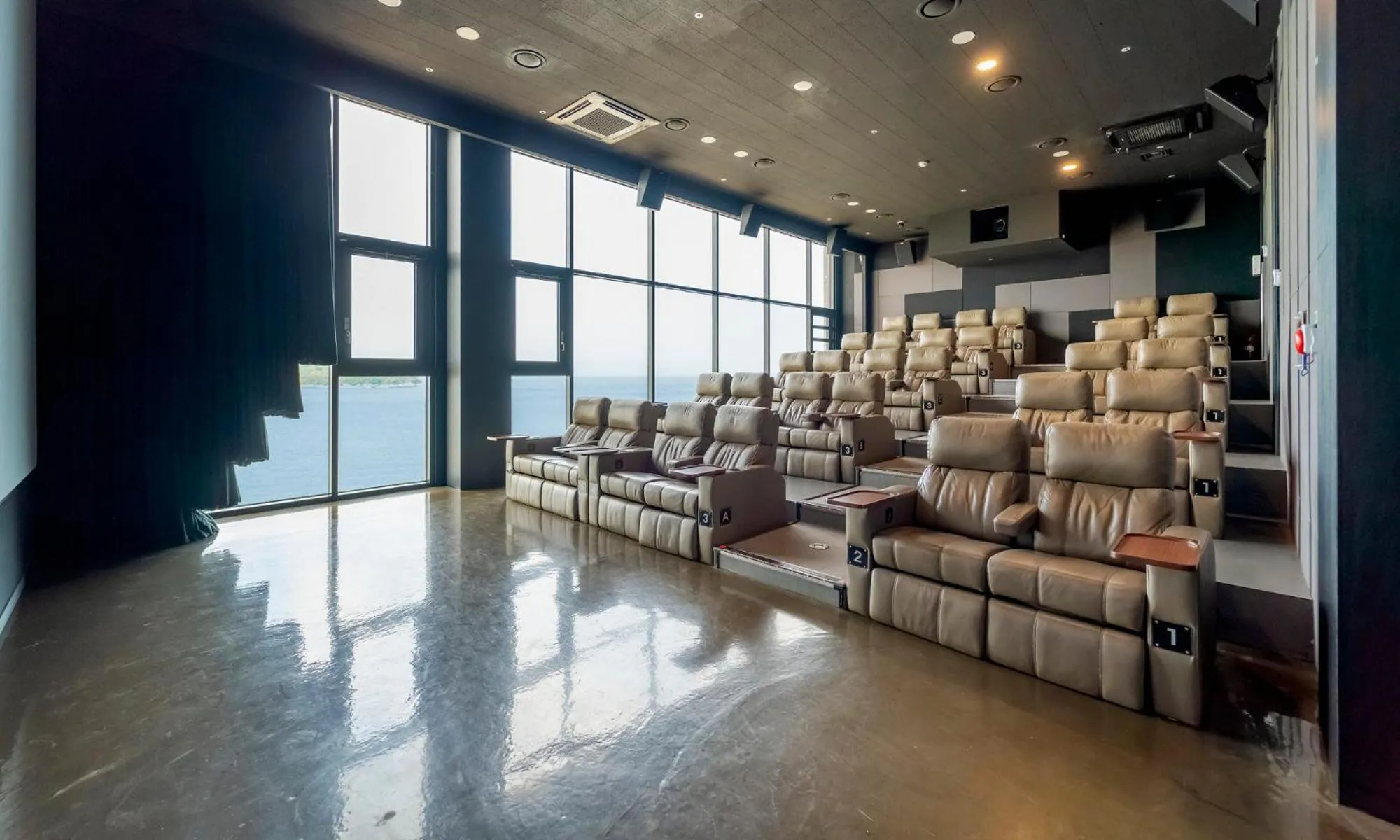 Entertainment in Arte Resort Spa & Pool Villa