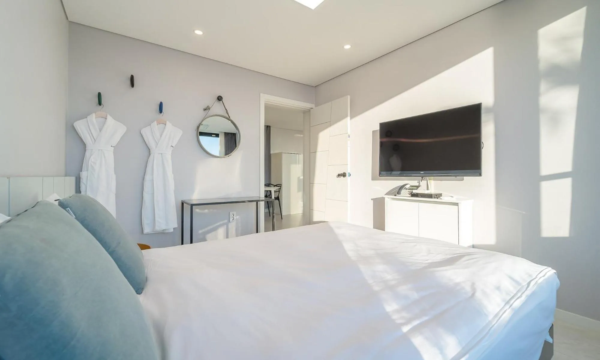 Bed in Arte Resort Spa & Pool Villa