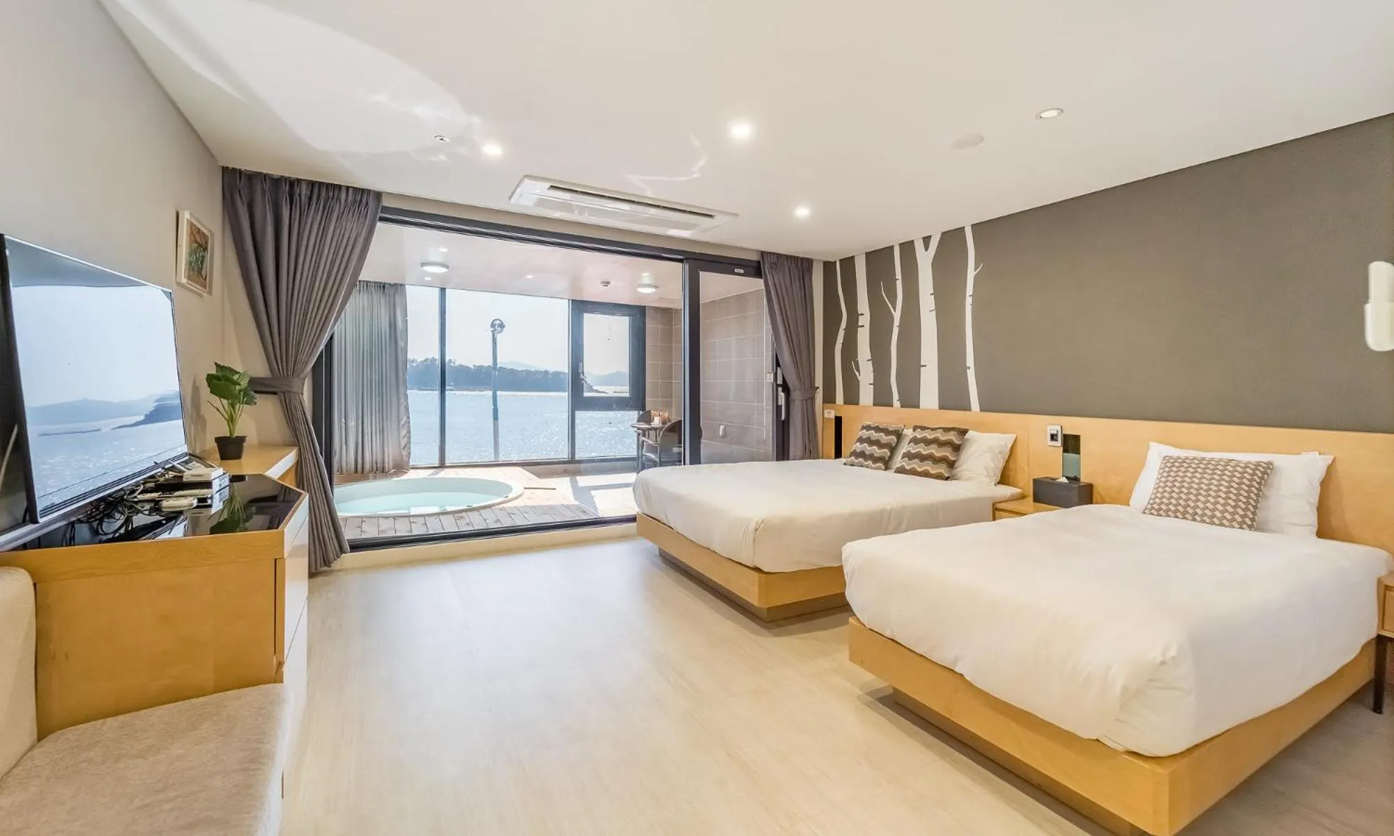 Bed in Arte Resort Spa & Pool Villa