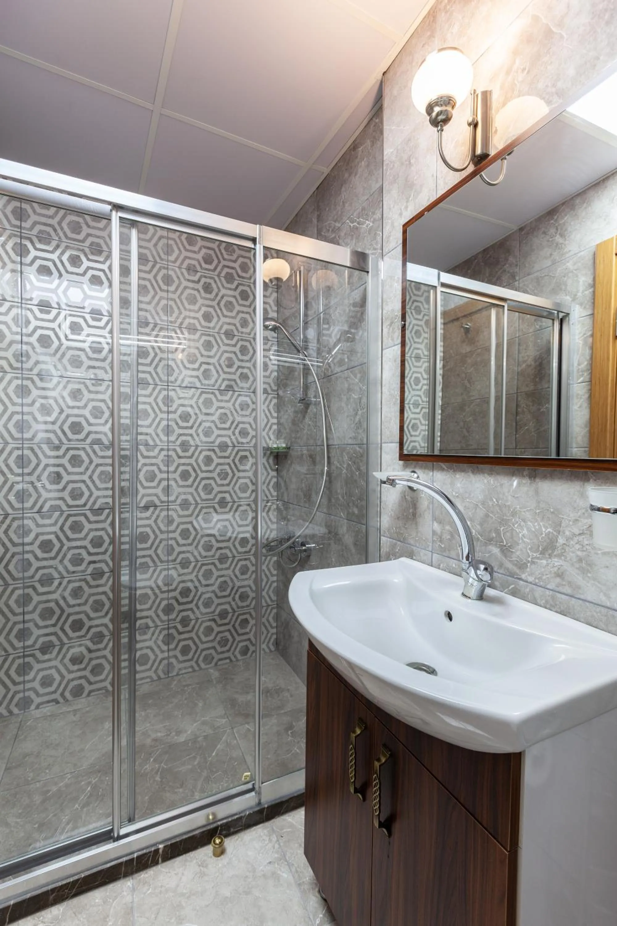 Bathroom in Rose Mansion by Otantik Suites