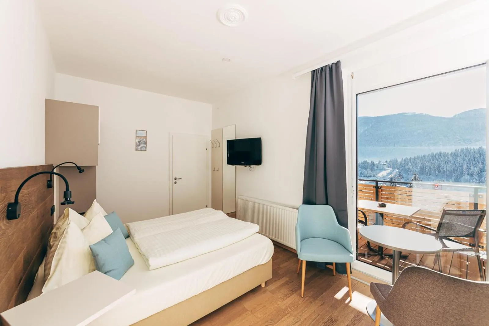 Bedroom, Bed in Villa Blumegg