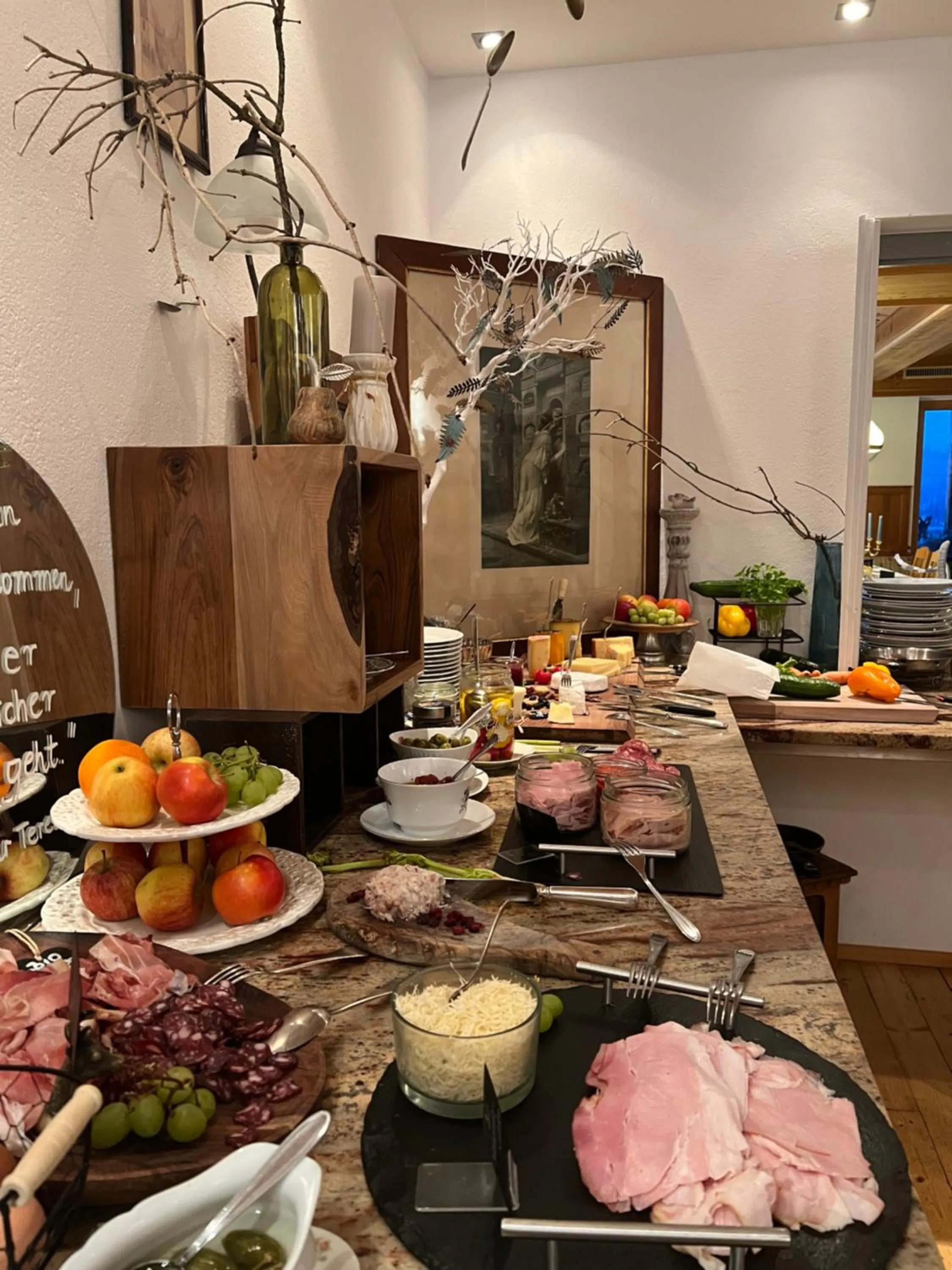 Breakfast in Villa Blumegg