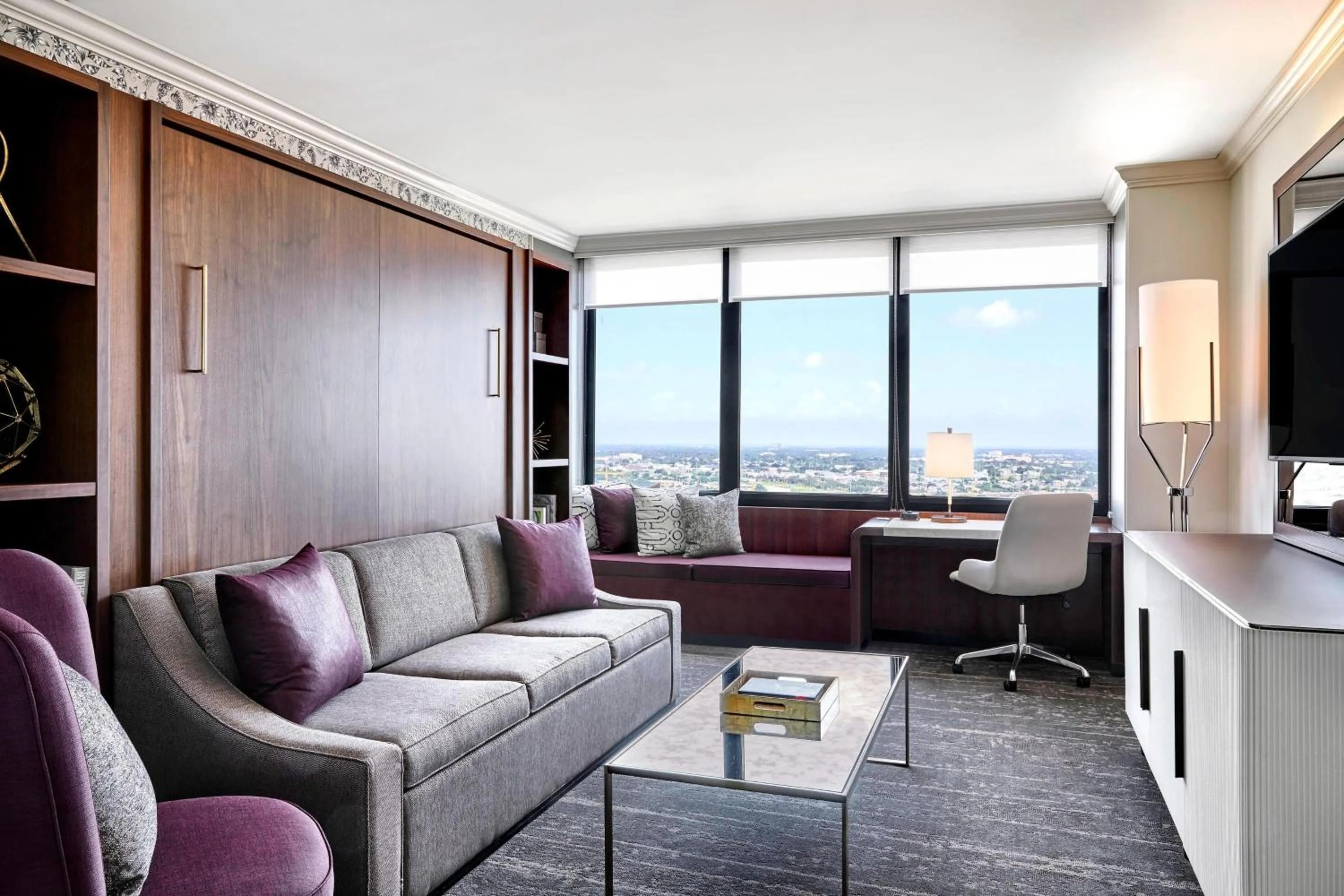 Bedroom in JW Marriott New Orleans