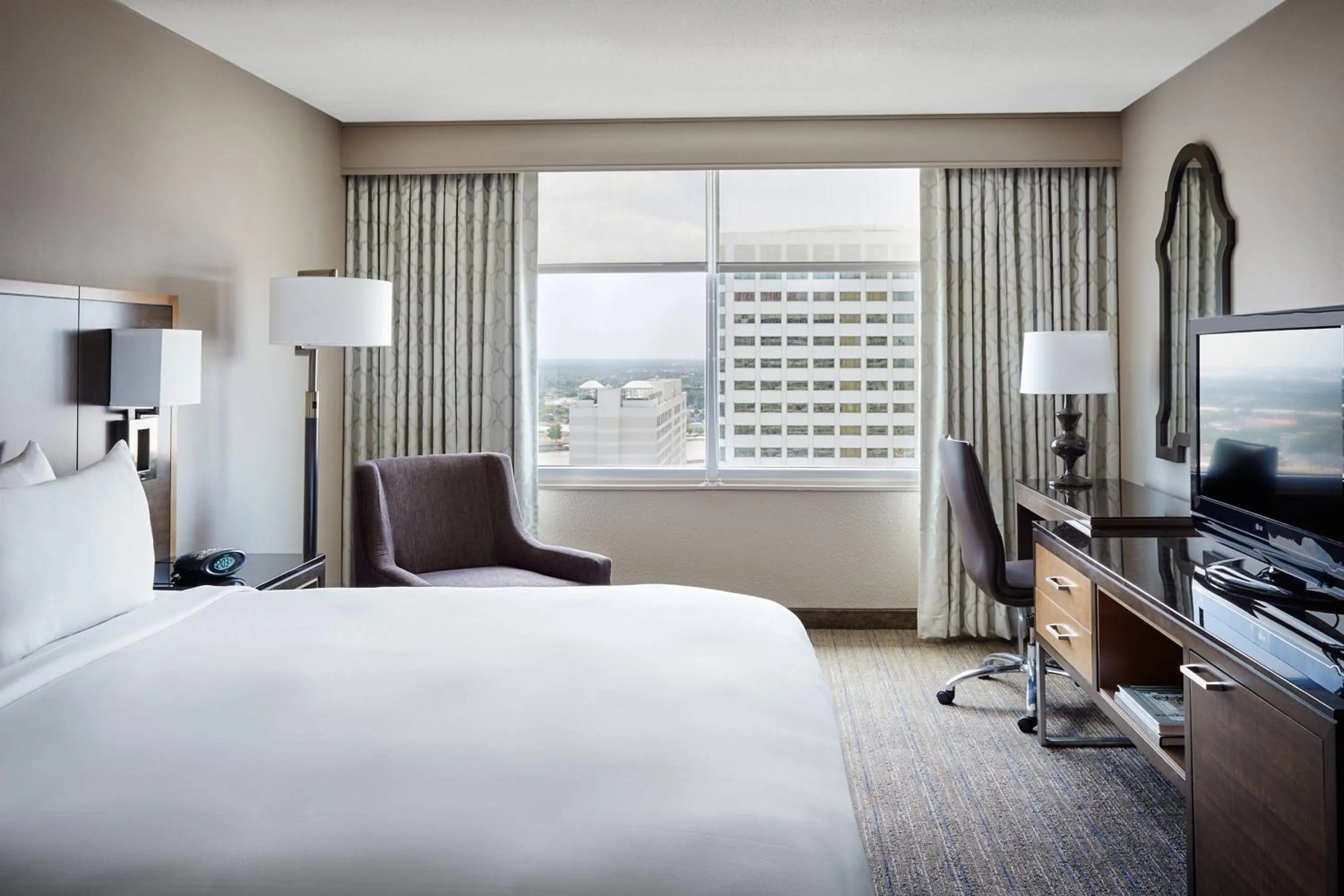 Photo of the whole room, Bed in New Orleans Marriott