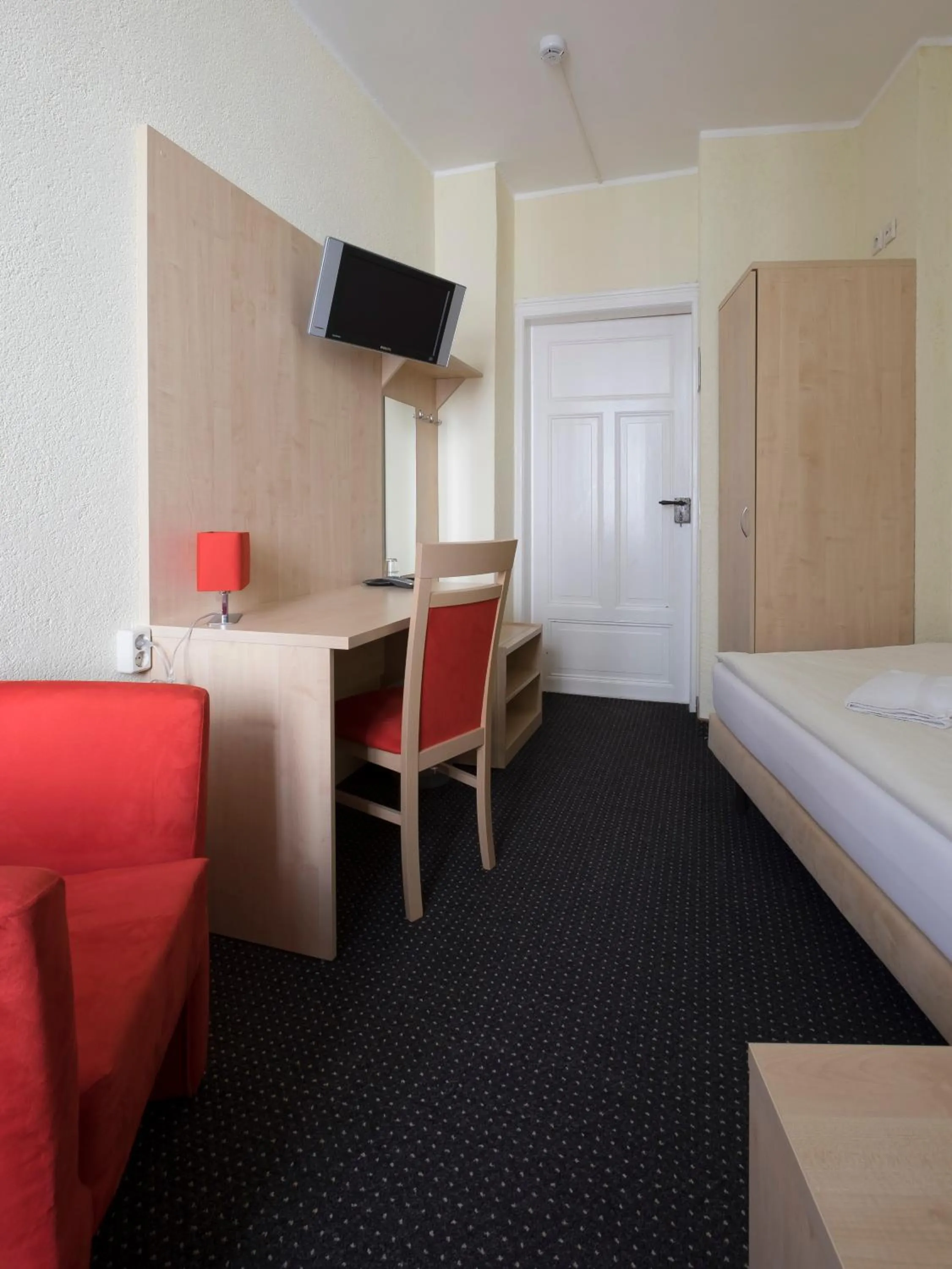 Staff, Bed in Gästehaus Lisakowski Pension am Brautwiesenpark