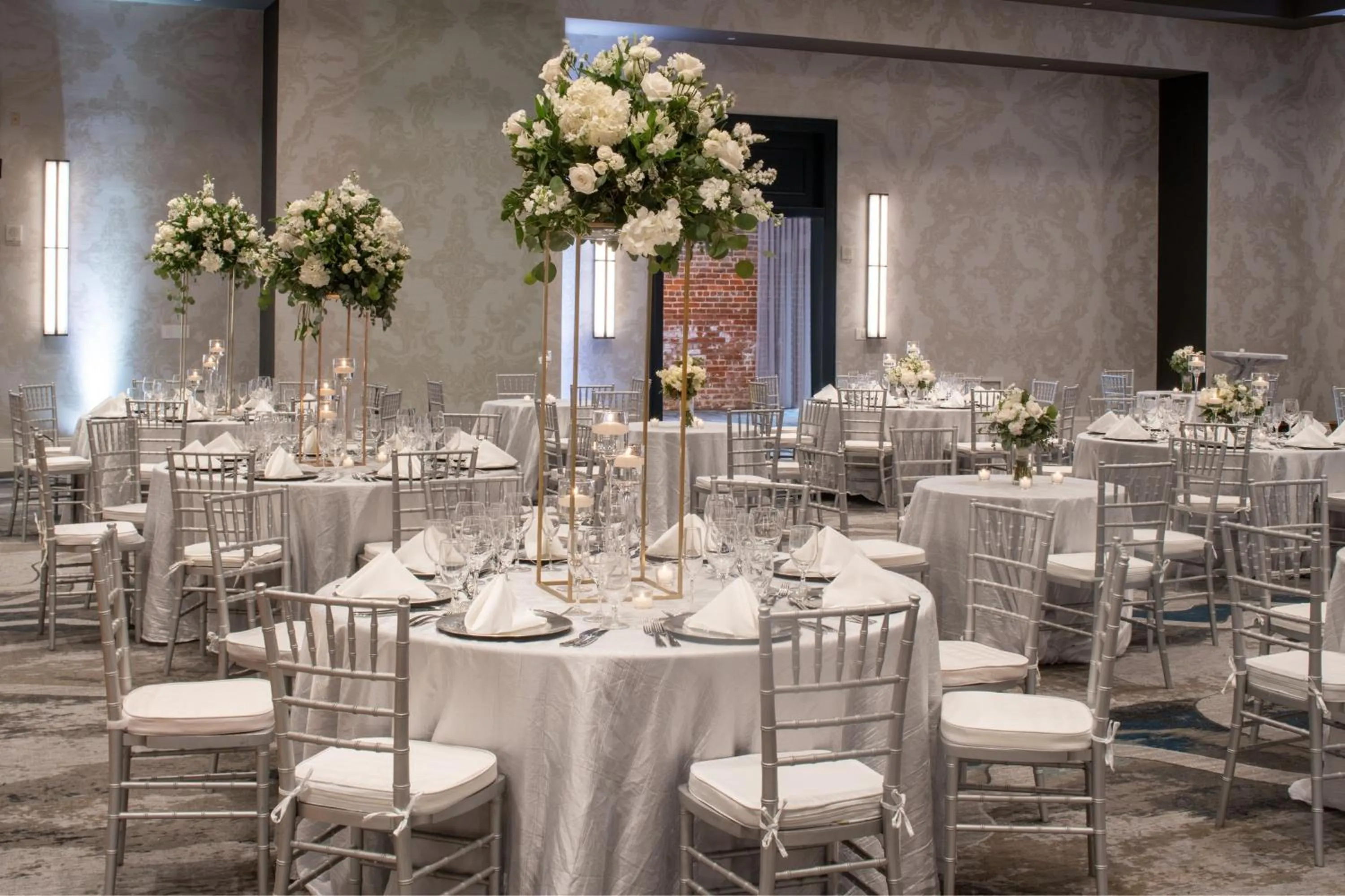 Lobby or reception in New Orleans Marriott Warehouse Arts District