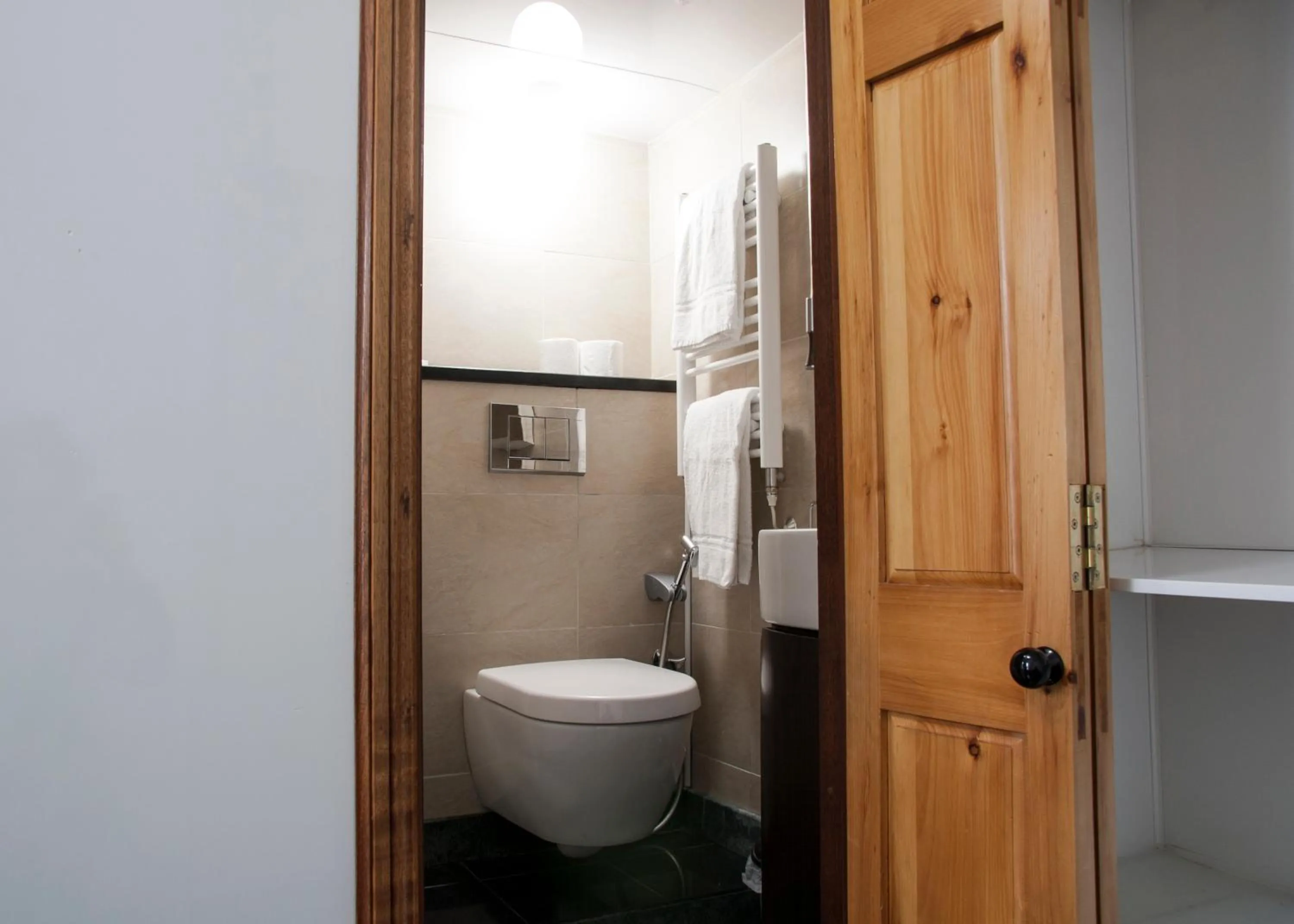 Toilet in Caledonian Studio Flats