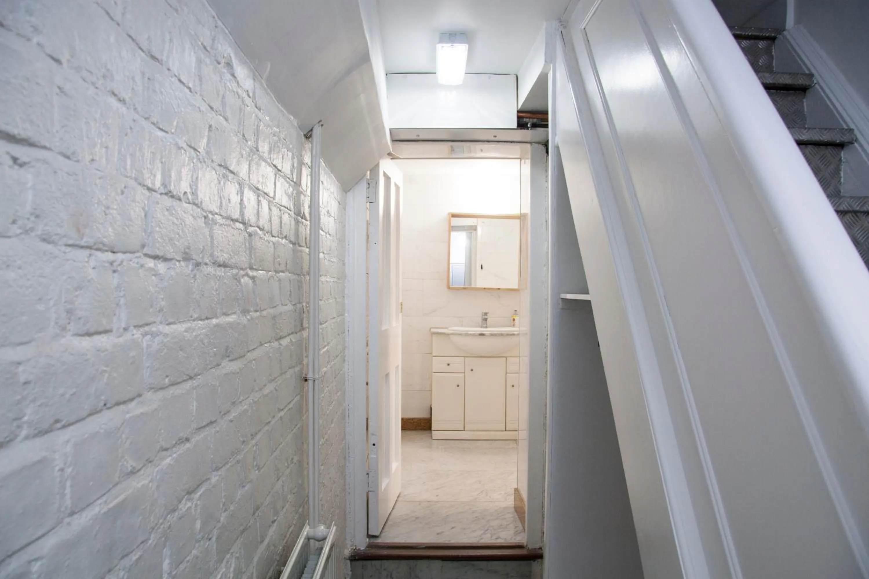 Bathroom in Caledonian Studio Flats