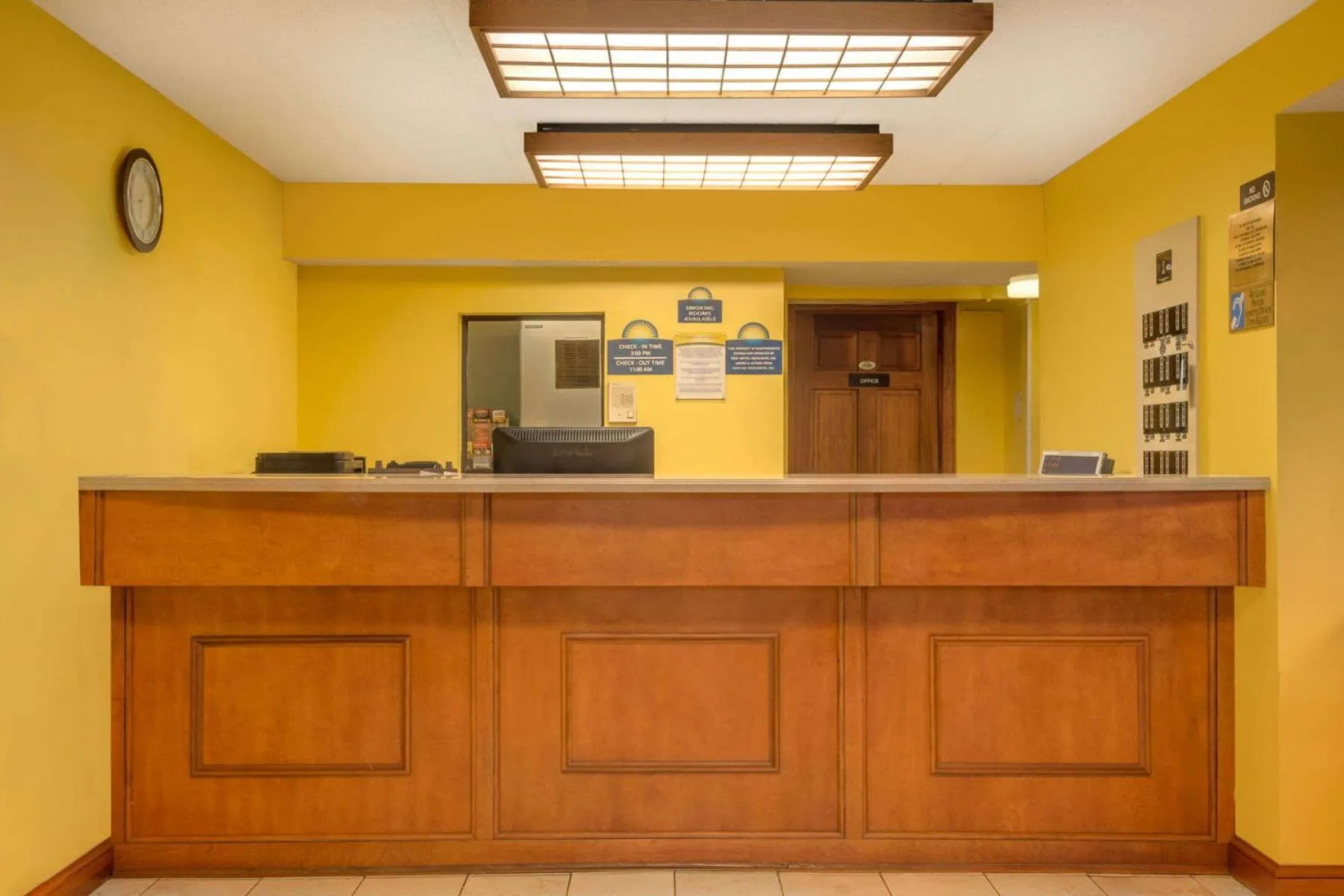 Lobby or reception in Days Inn by Wyndham Columbus Fairgrounds