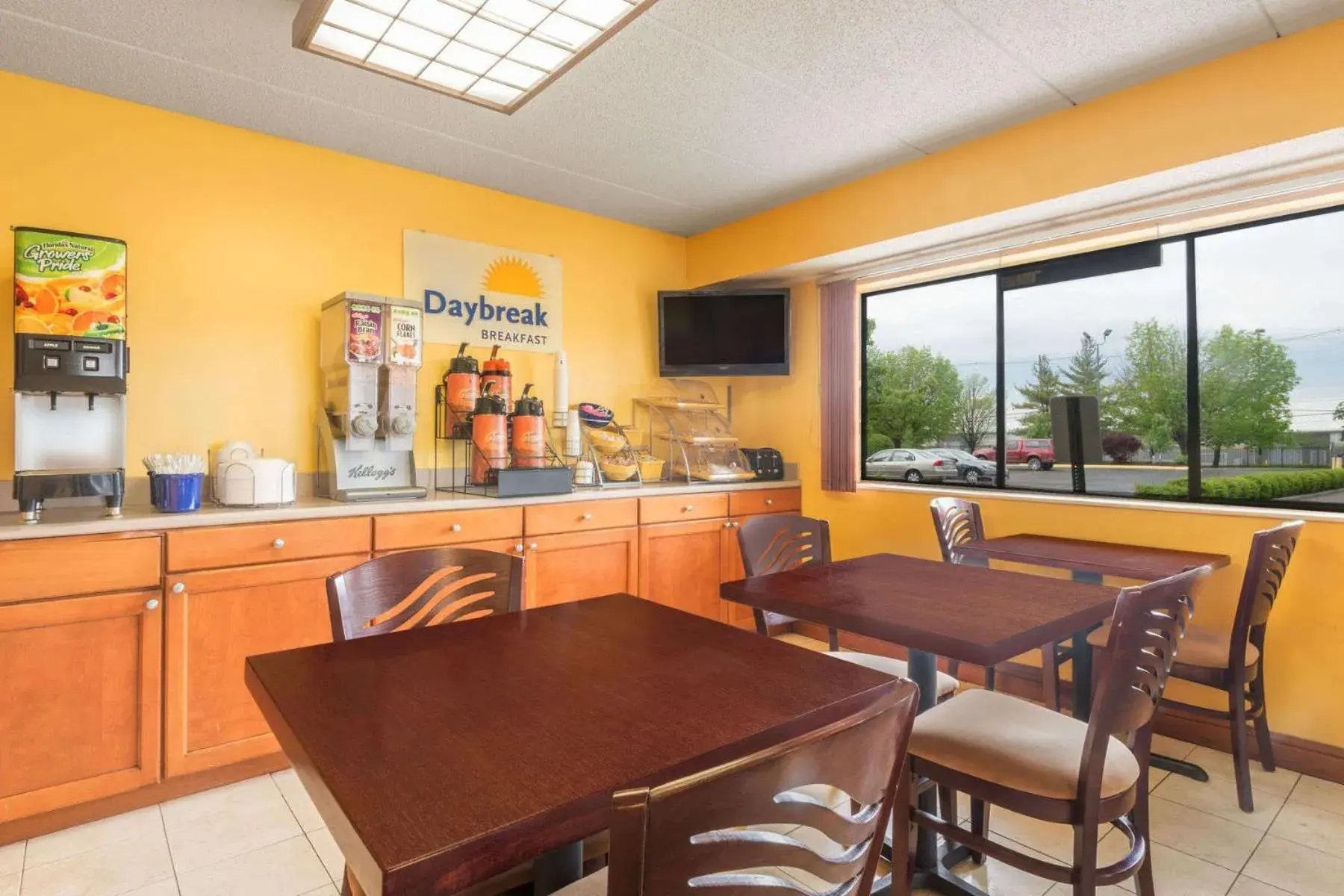 Restaurant/places to eat in Days Inn by Wyndham Columbus Fairgrounds Restaurant/places to eat in Days Inn by Wyndham Columbus Fairgrounds