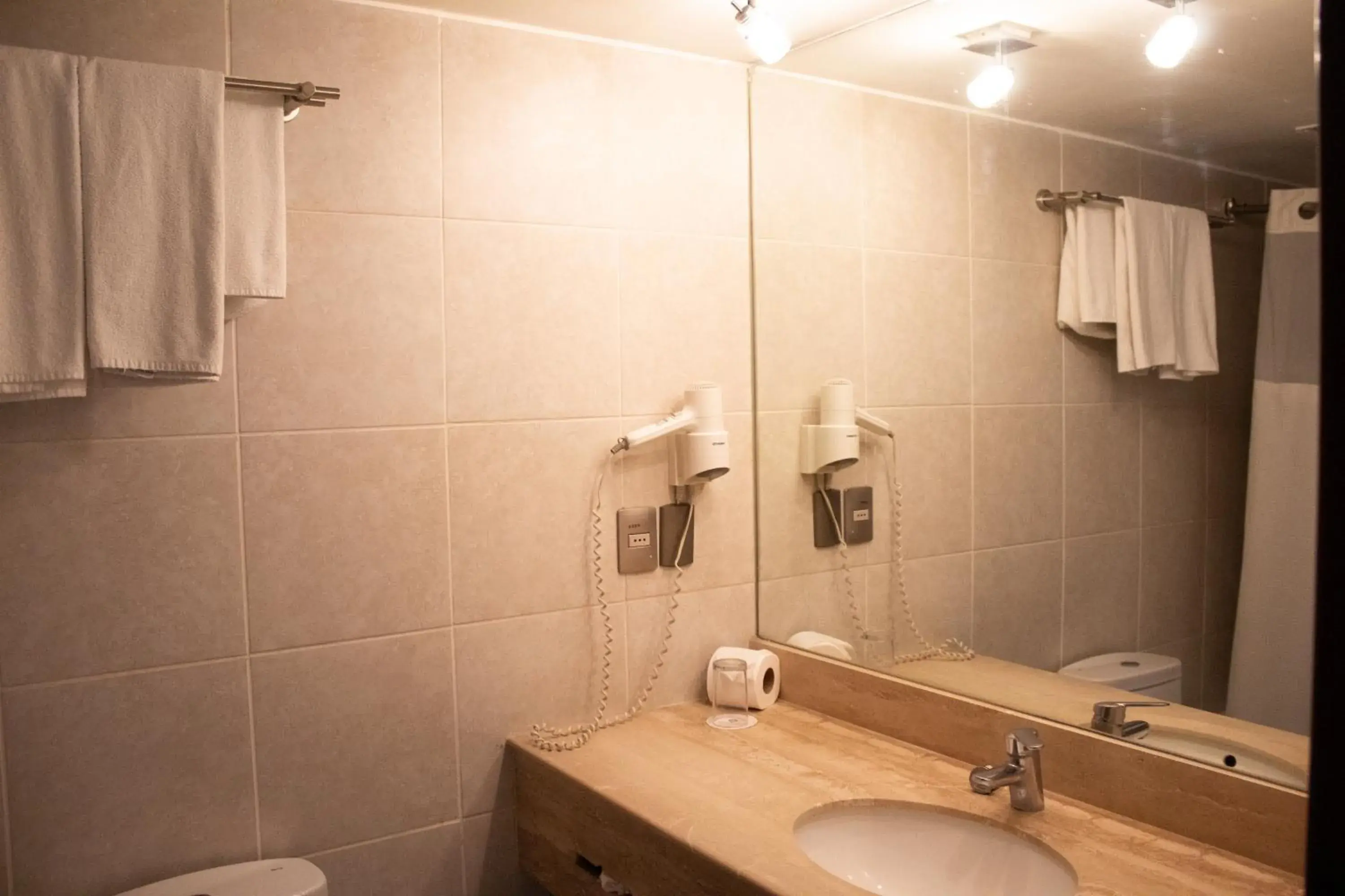 Twin Room in Almacruz Hotel y Centro de Convenciones (Ex Galerías) Twin Room in Almacruz Hotel y Centro de Convenciones (Ex Galerías)