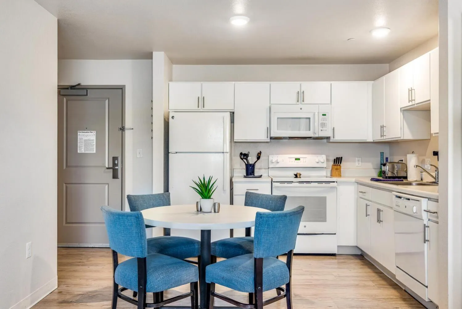 Dining area in WaterWalk Denver Tech Center