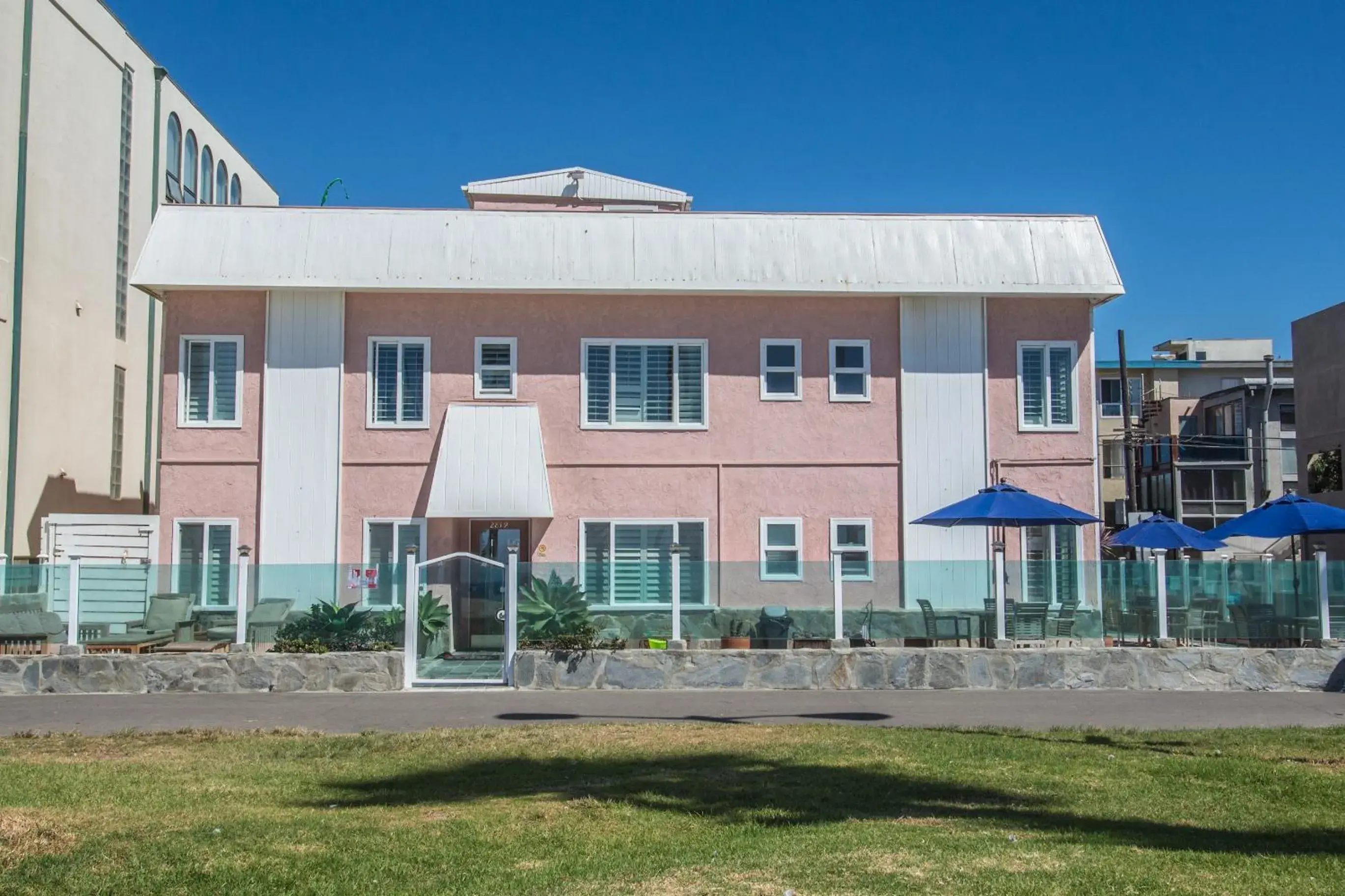Facade/entrance in Venice on the Beach Hotel Facade/entrance in Venice on the Beach Hotel