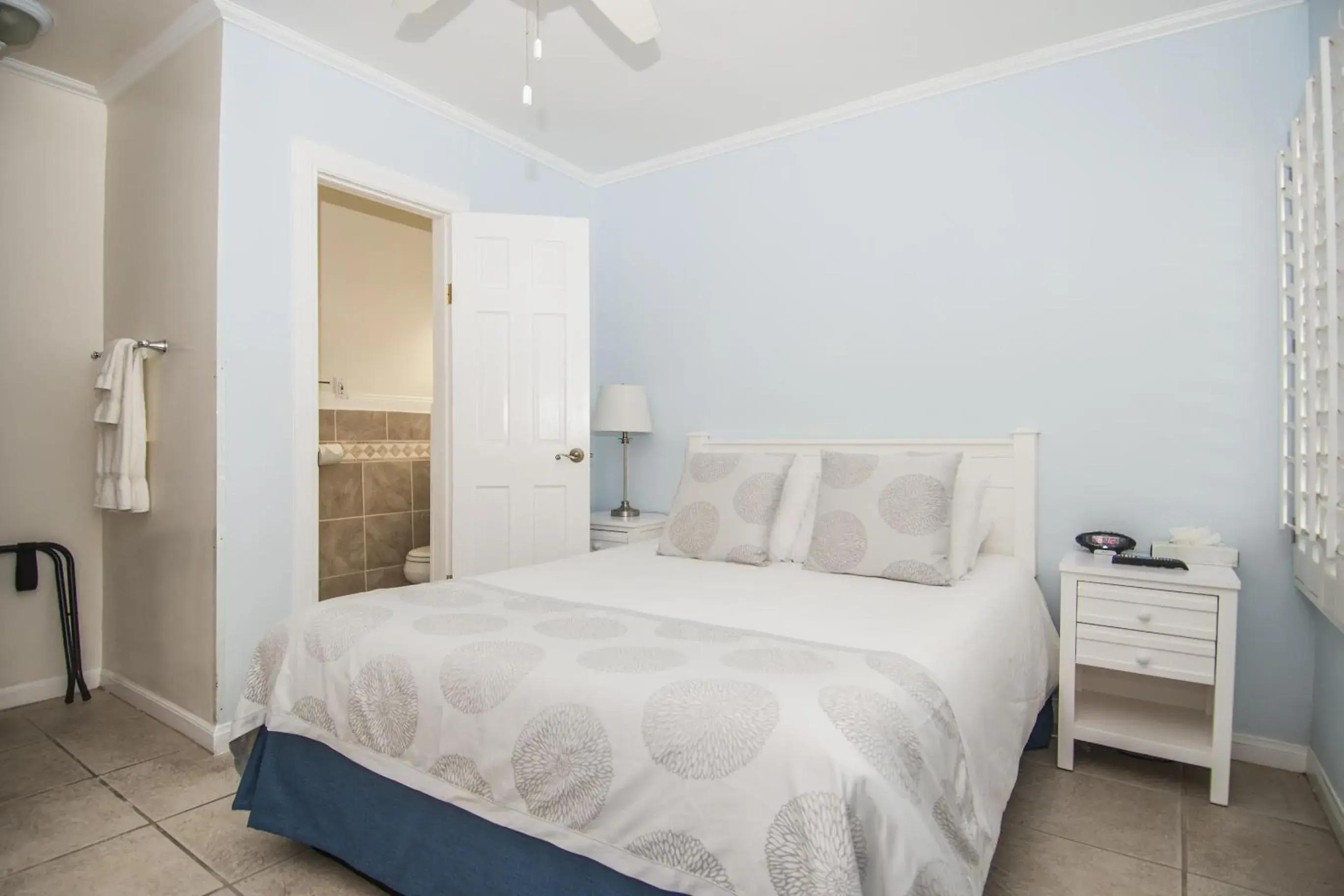 Bed in Venice on the Beach Hotel Bed in Venice on the Beach Hotel