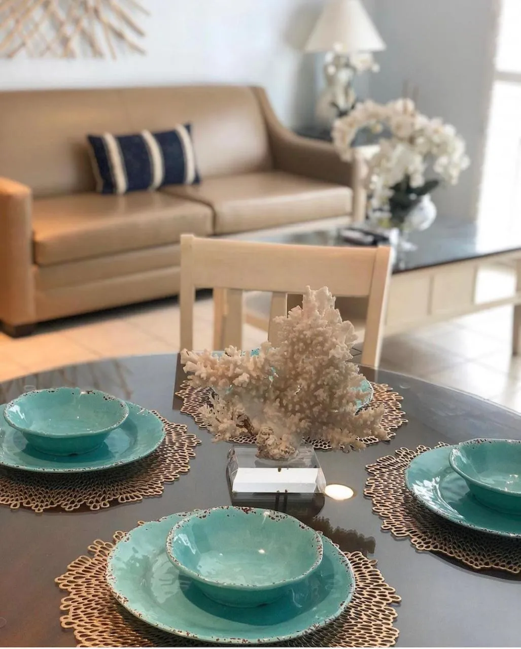 Dining area in Venice on the Beach Hotel
