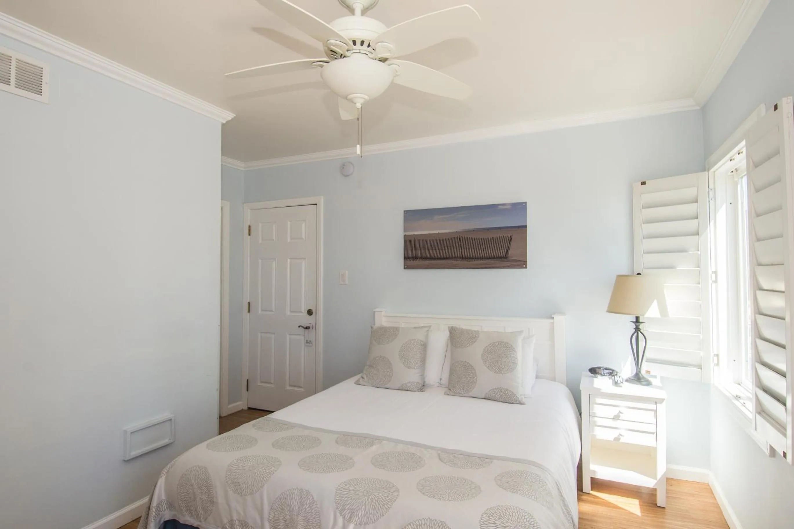 Bed in Venice on the Beach Hotel