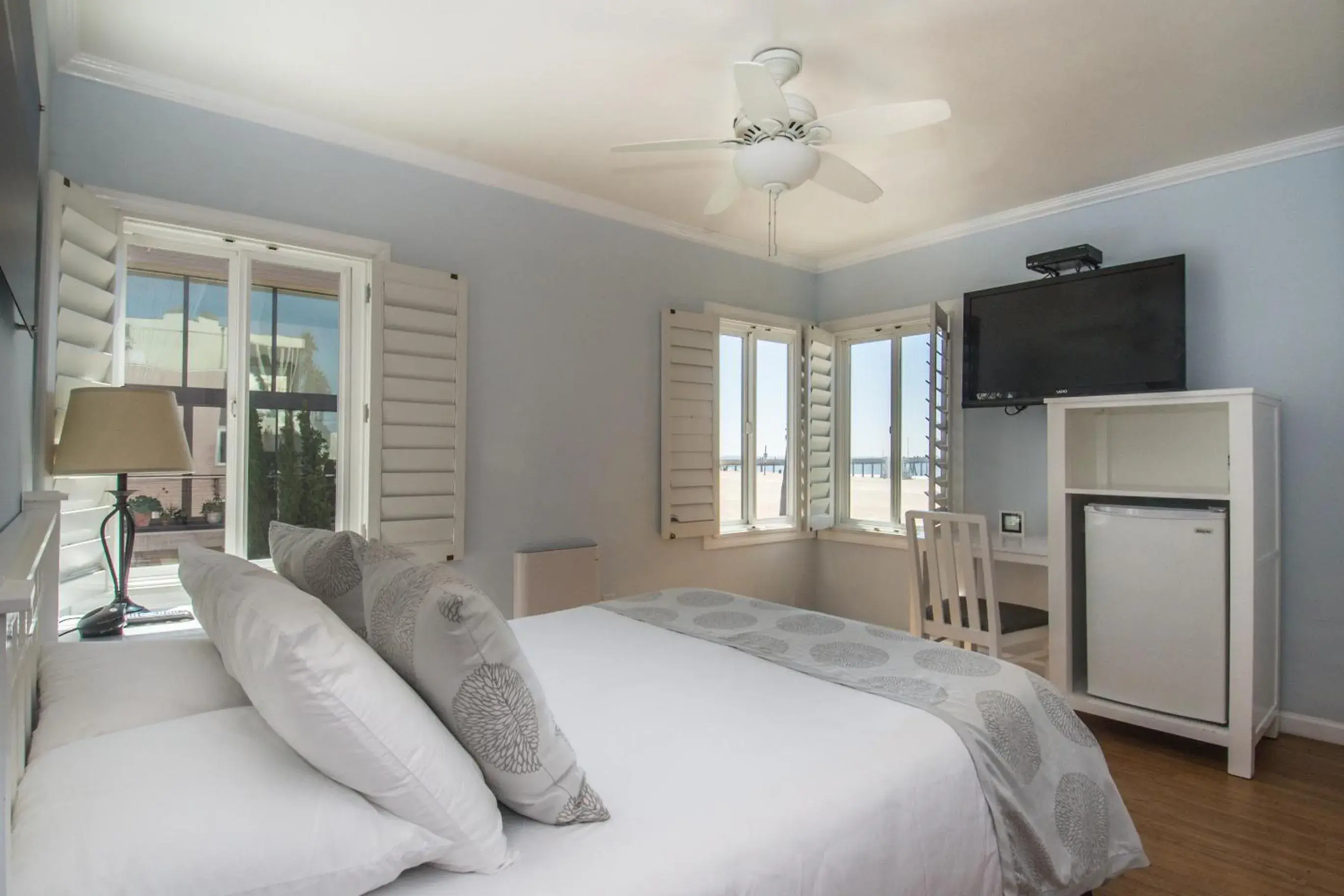 Bed in Venice on the Beach Hotel Bed in Venice on the Beach Hotel