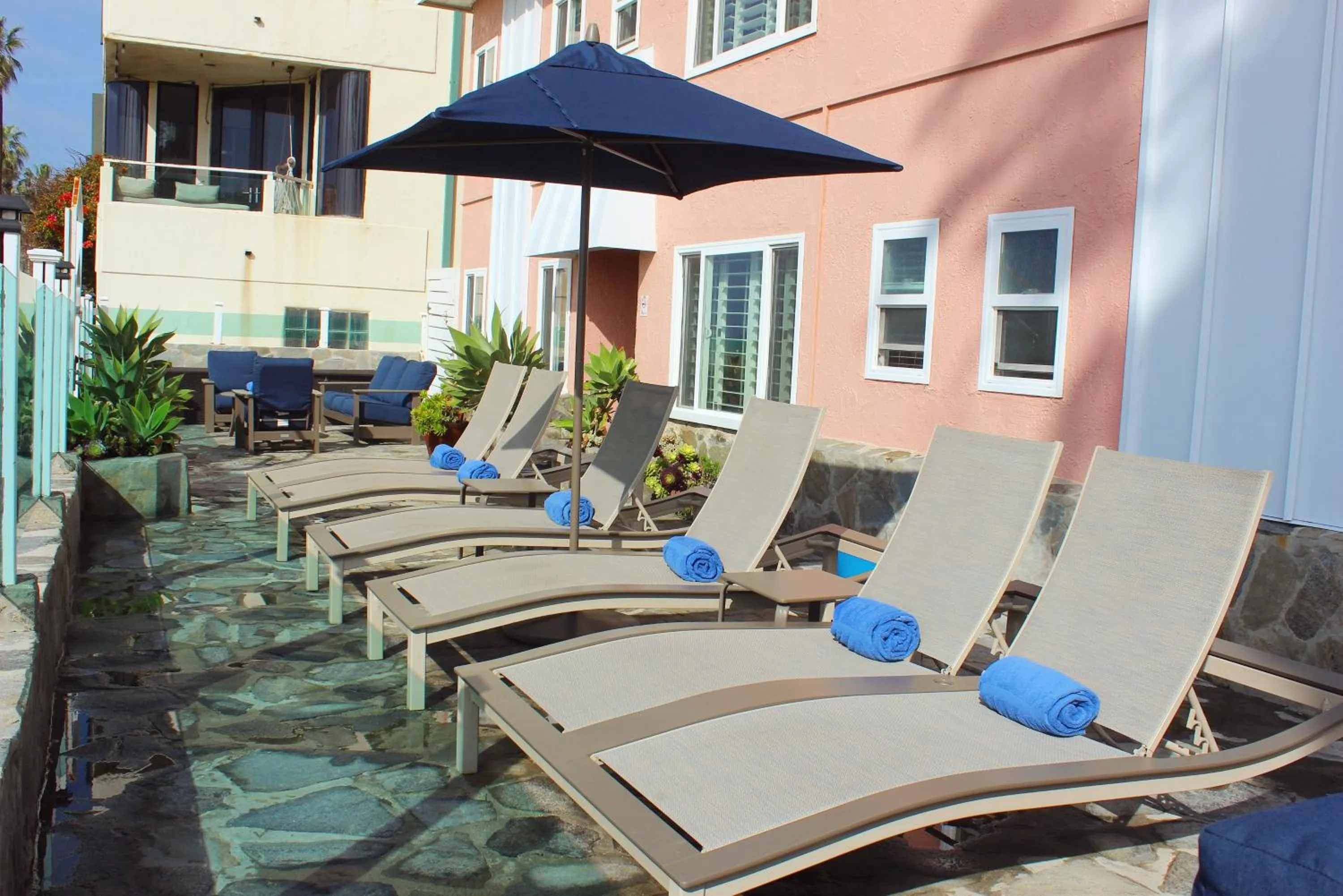 Patio in Venice on the Beach Hotel